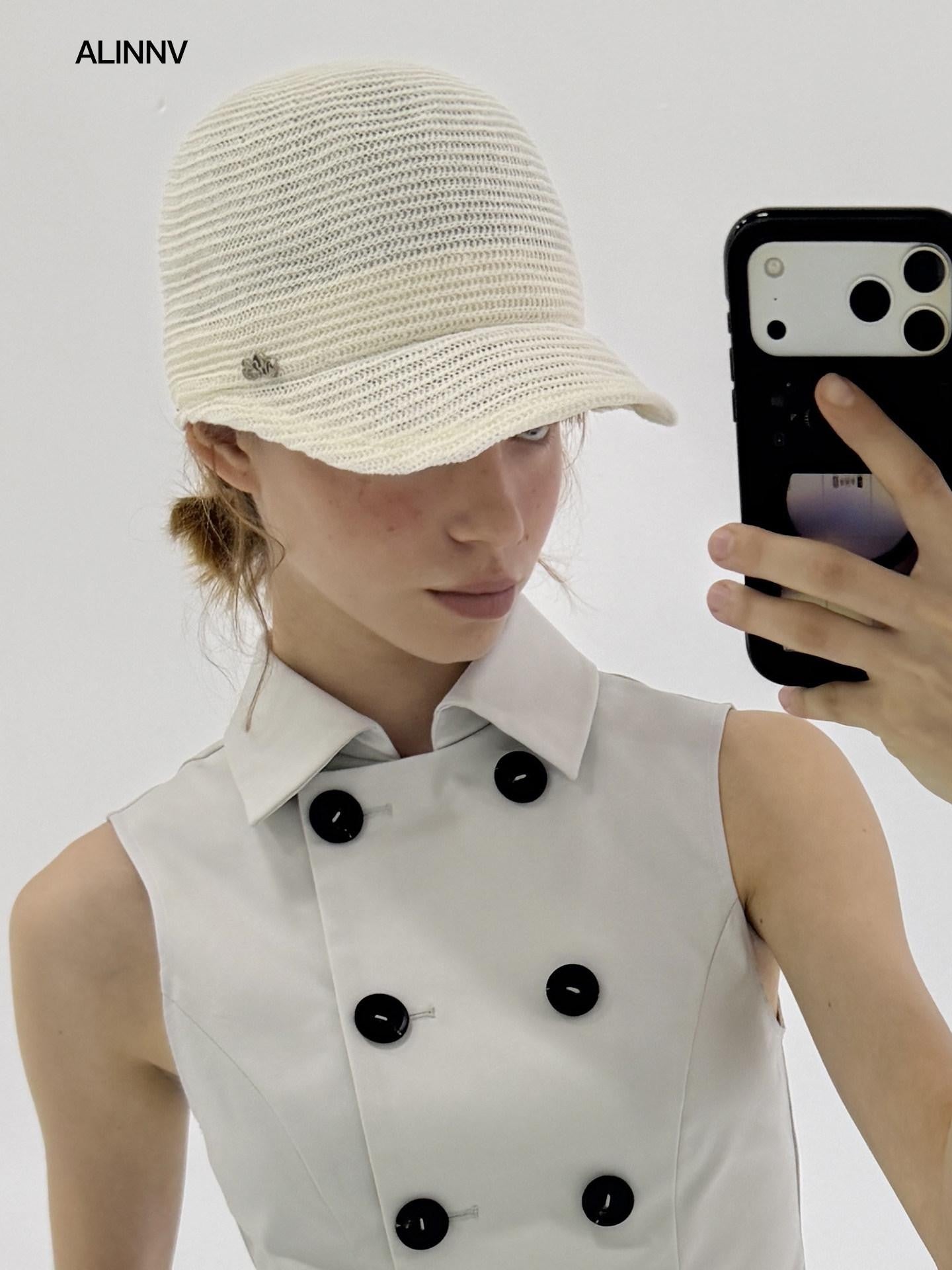 ALINNV Black And Off White Two Colors Wide Brim Women&