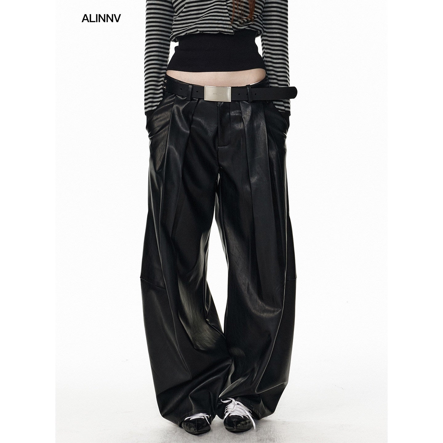 ALINNV_Black_Utility_Knife_Cut_Natural_Waist_Streetwear_Women&
