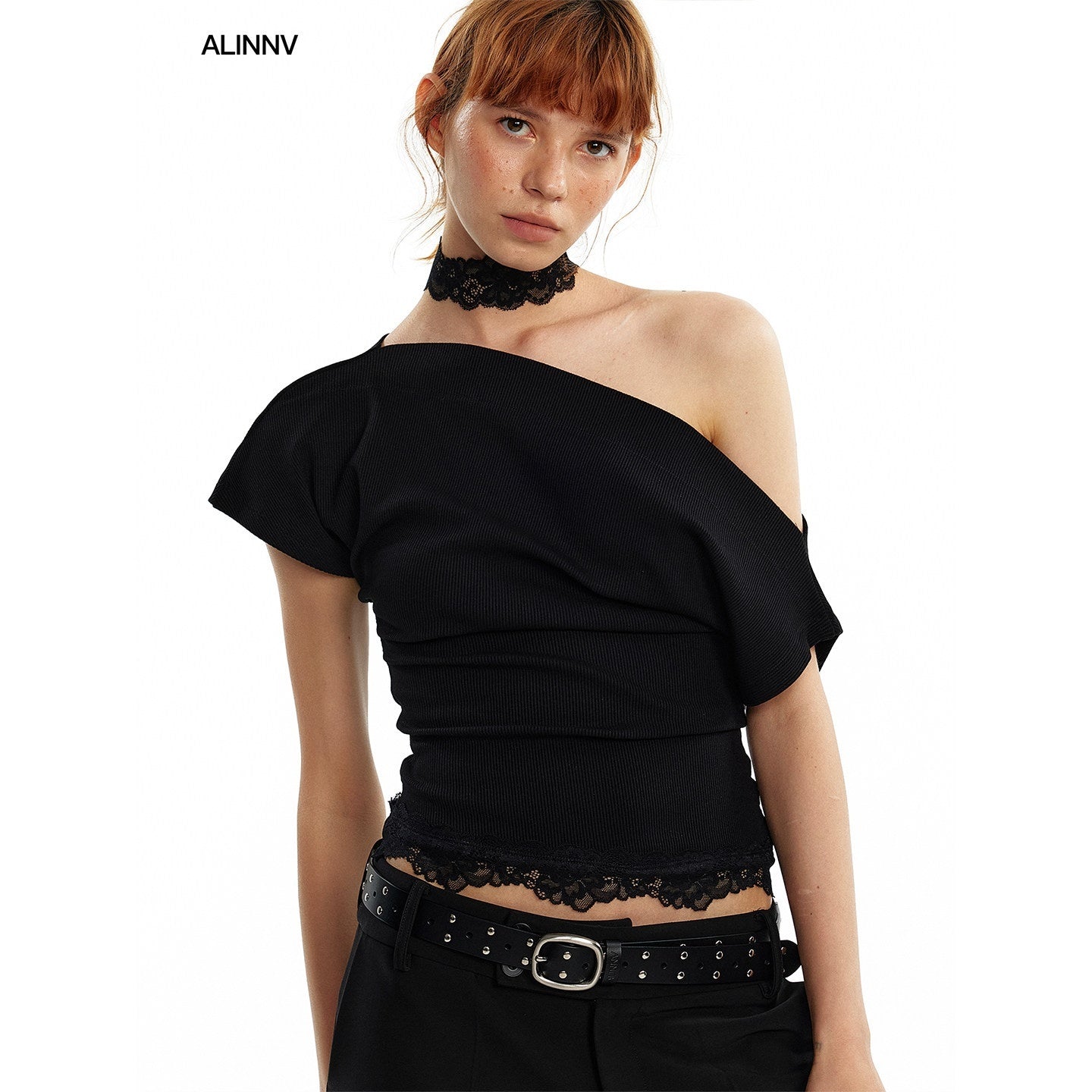 ALINNV_Black_White_Reversible_Lace_Stretch_Cropped_Slim_Women&