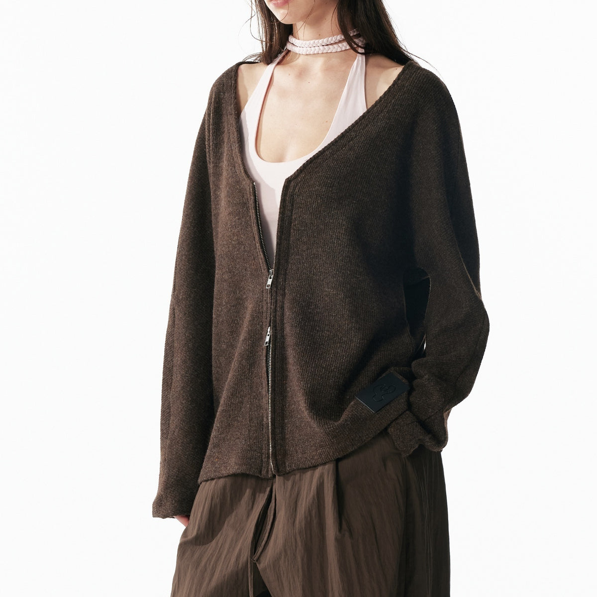 ALINNV_Deep_V-neck_Slimming_Long_Sleeve_Zip_Knit_Women&
