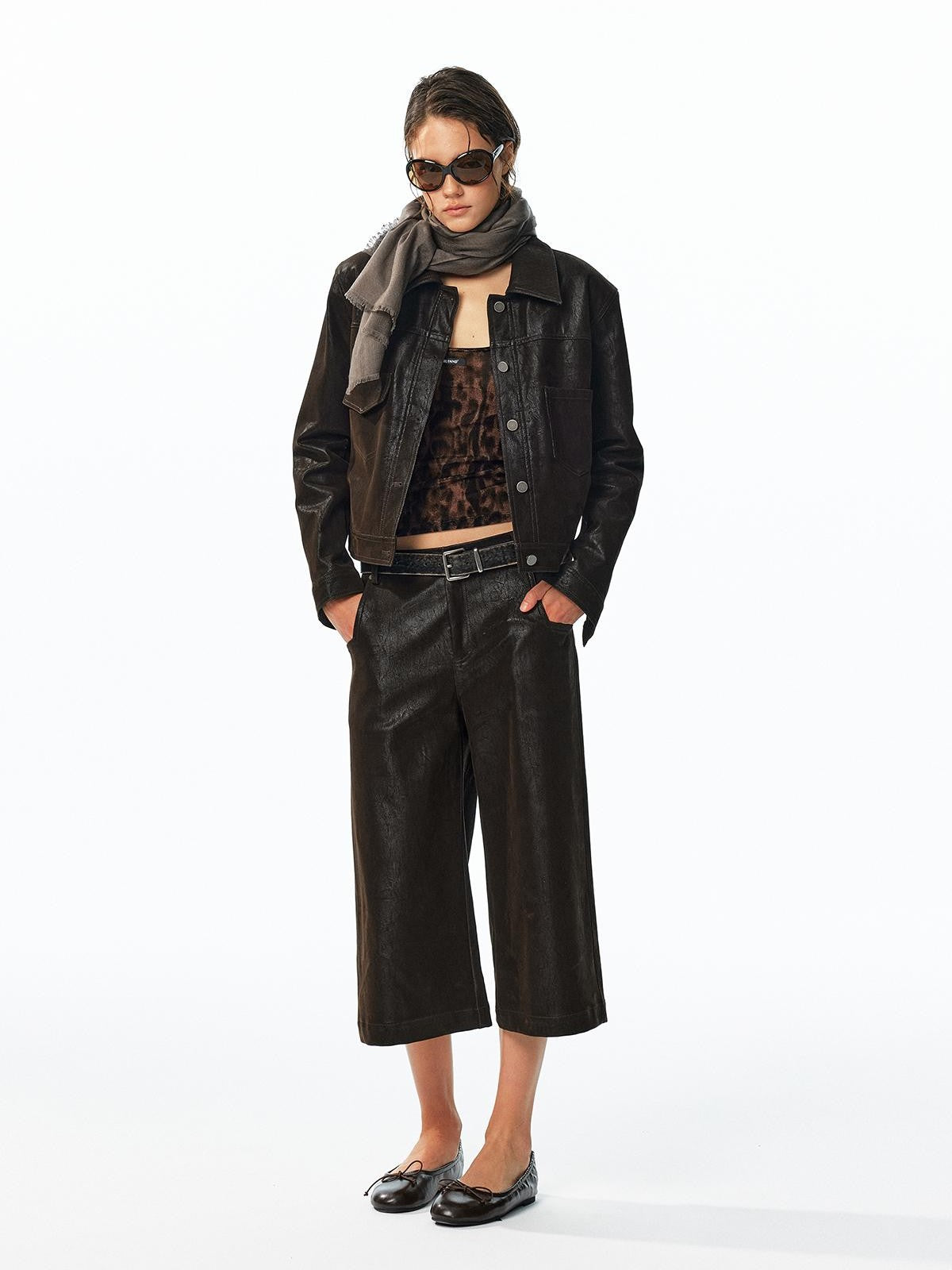 ALINNV Flocked Collared Retro Straight Fit Women&