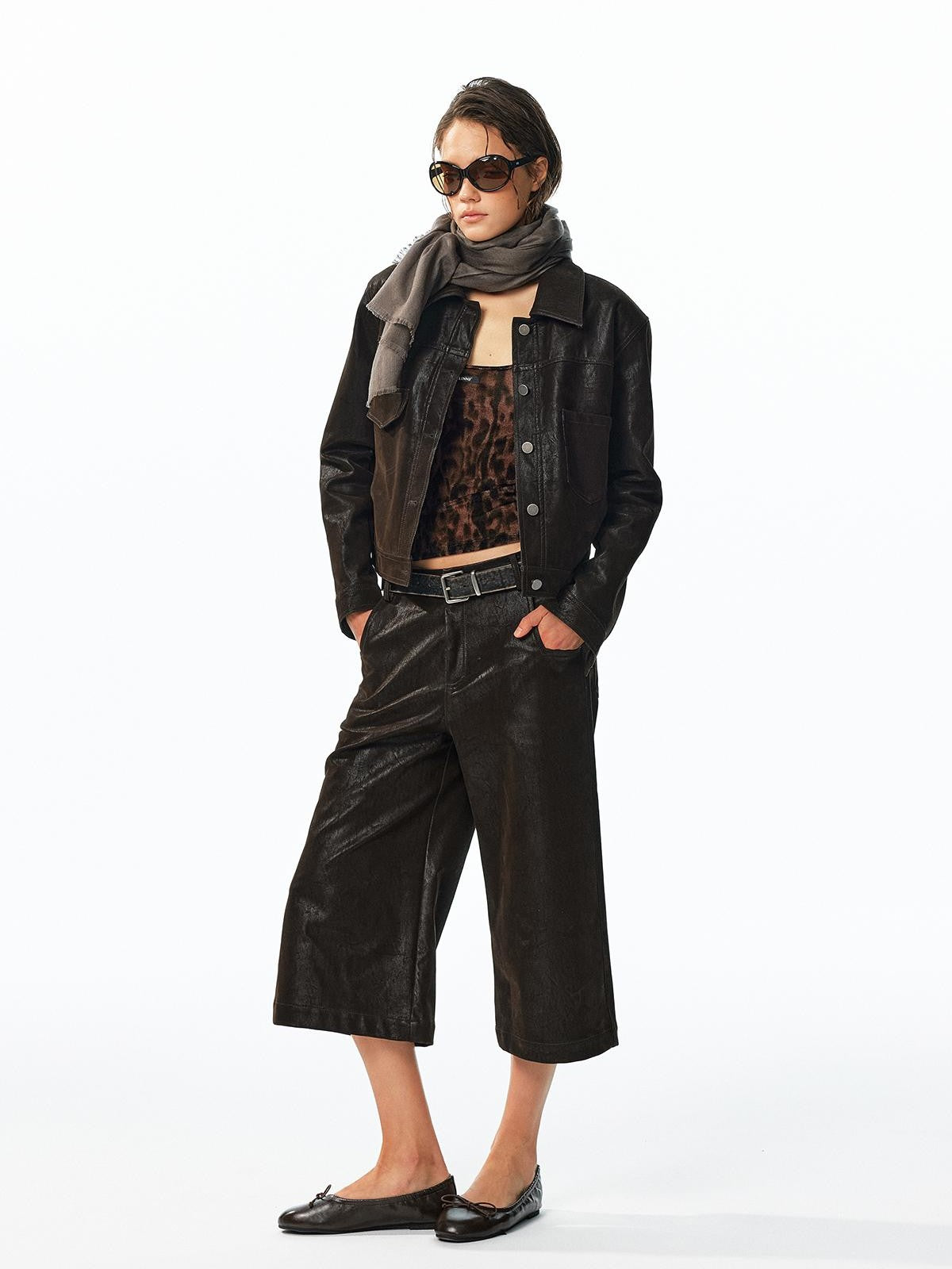 ALINNV Flocked Collared Retro Straight Fit Women&