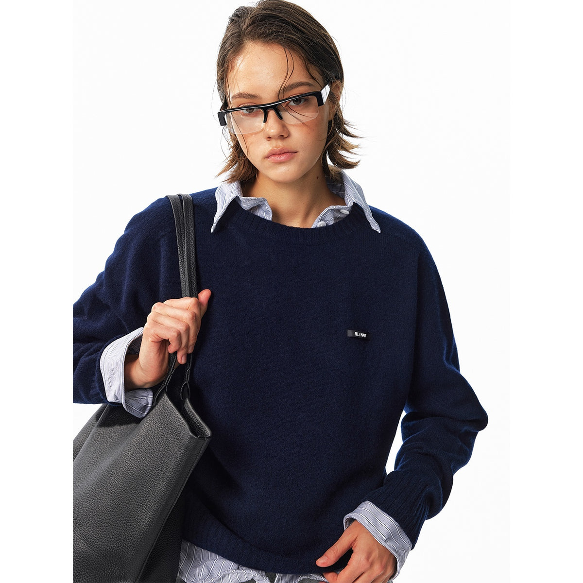 ALINNV_Loose_Fit_Crew_Neck_Long_Sleeve_100%_Wool_Women&