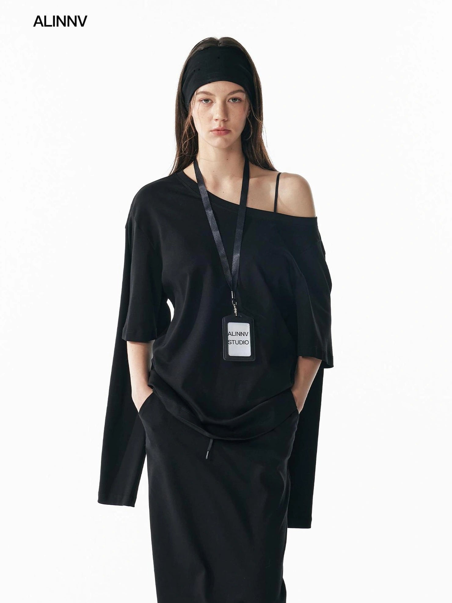 ALINNV STUDIO Asymmetrical Sleeve Off Shoulder T-shirt And Skirt Set T-shirt