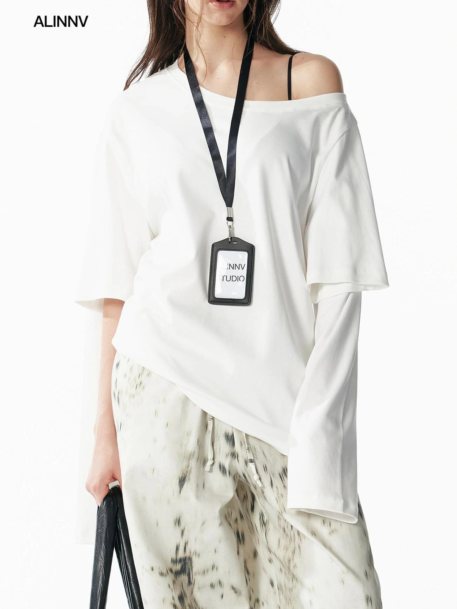 ALINNV STUDIO Asymmetrical Sleeve Off Shoulder T-shirt And Skirt Set T-shirt