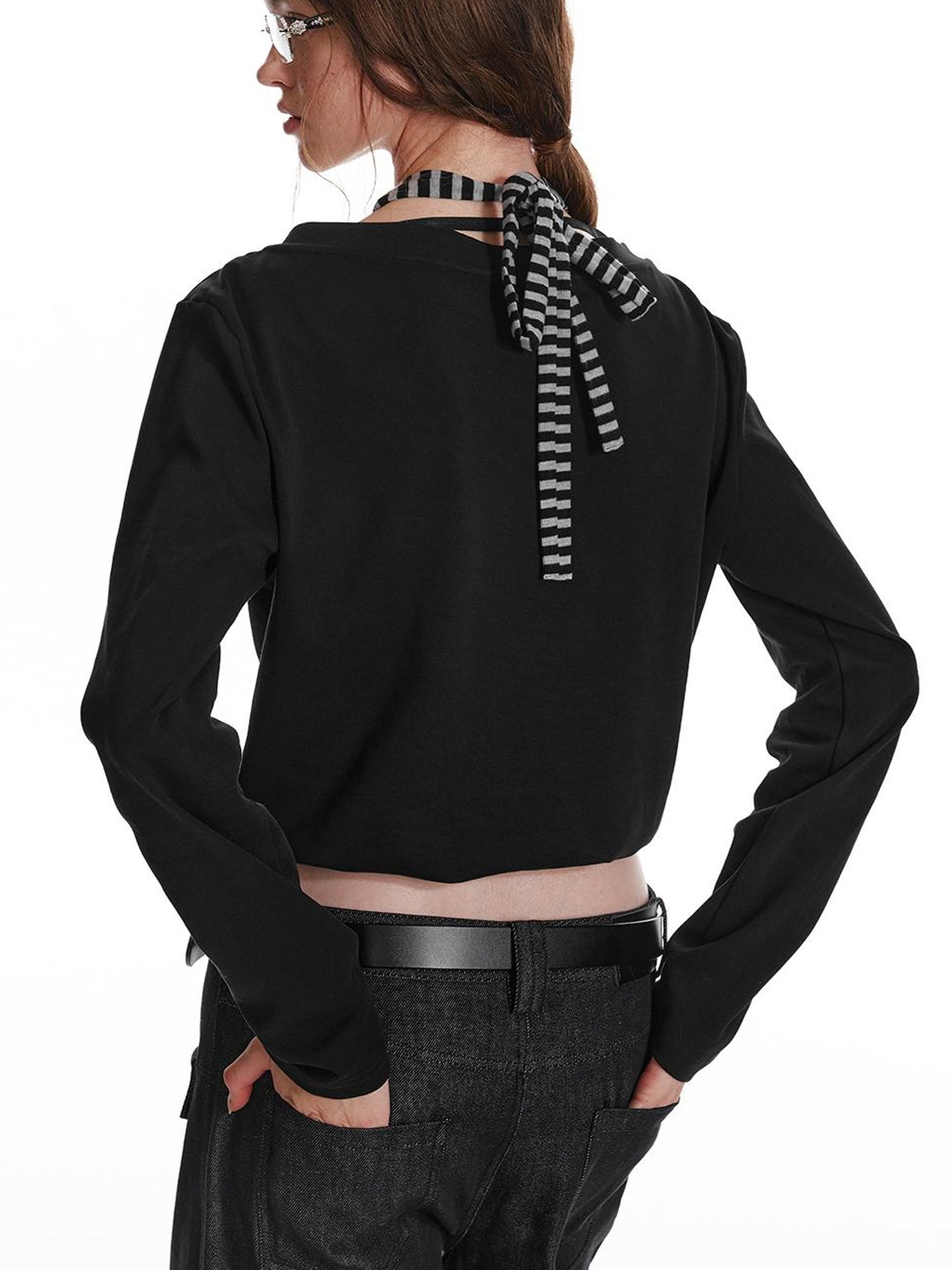 ALINNV STUDIO Halter Neck Knit Top with Layered V-Neck Design