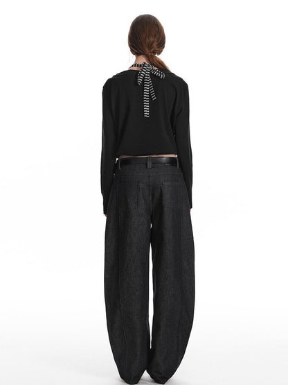 ALINNV STUDIO Halter Neck Knit Top with Layered V-Neck Design