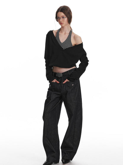 ALINNV STUDIO Halter Neck Knit Top with Layered V-Neck Design