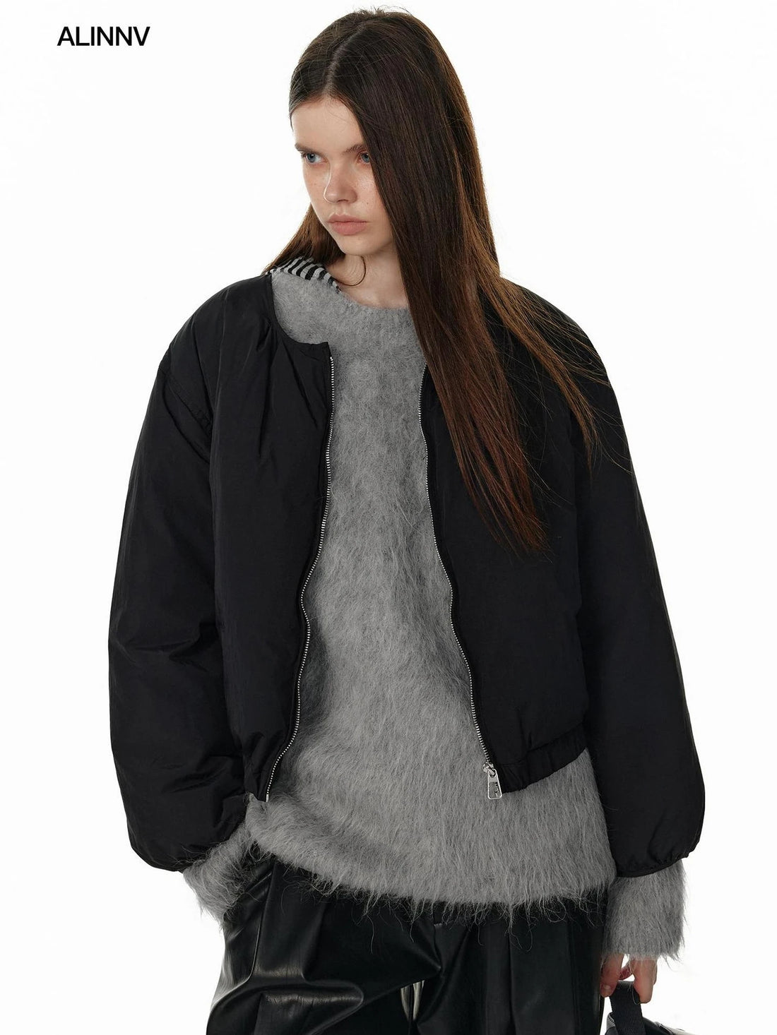 ALINNV STUDIO Short Puffer Jacket 90 White Duck Down Round Neck Down Jacket