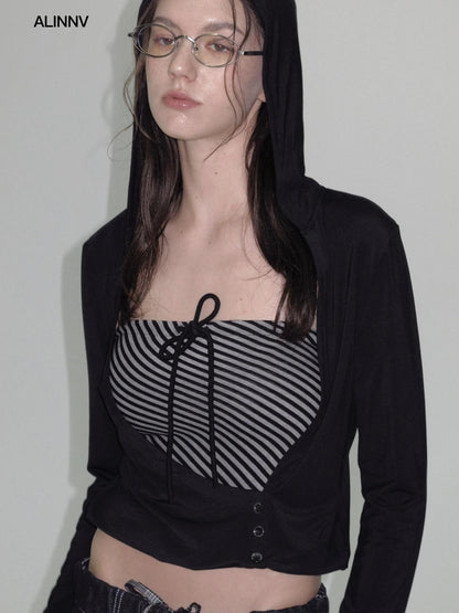 ALINNV STUDIO Two Layer Hooded Crop Top With Drawstring And Asymmetrical Hem T-shirt