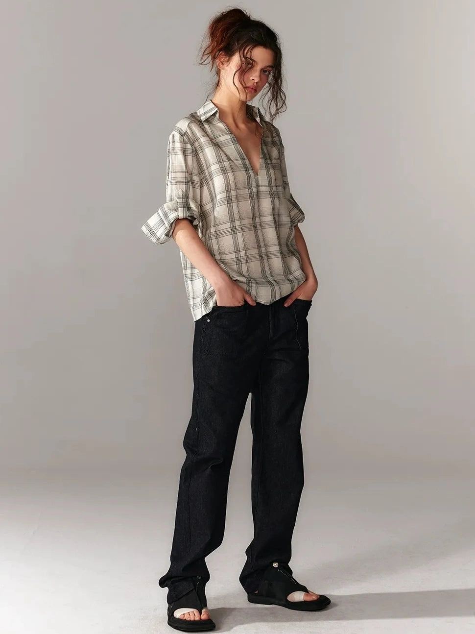 ALINNV STUDIO V-Neck Checked Shirt With Roll-Up Sleeves Shirts