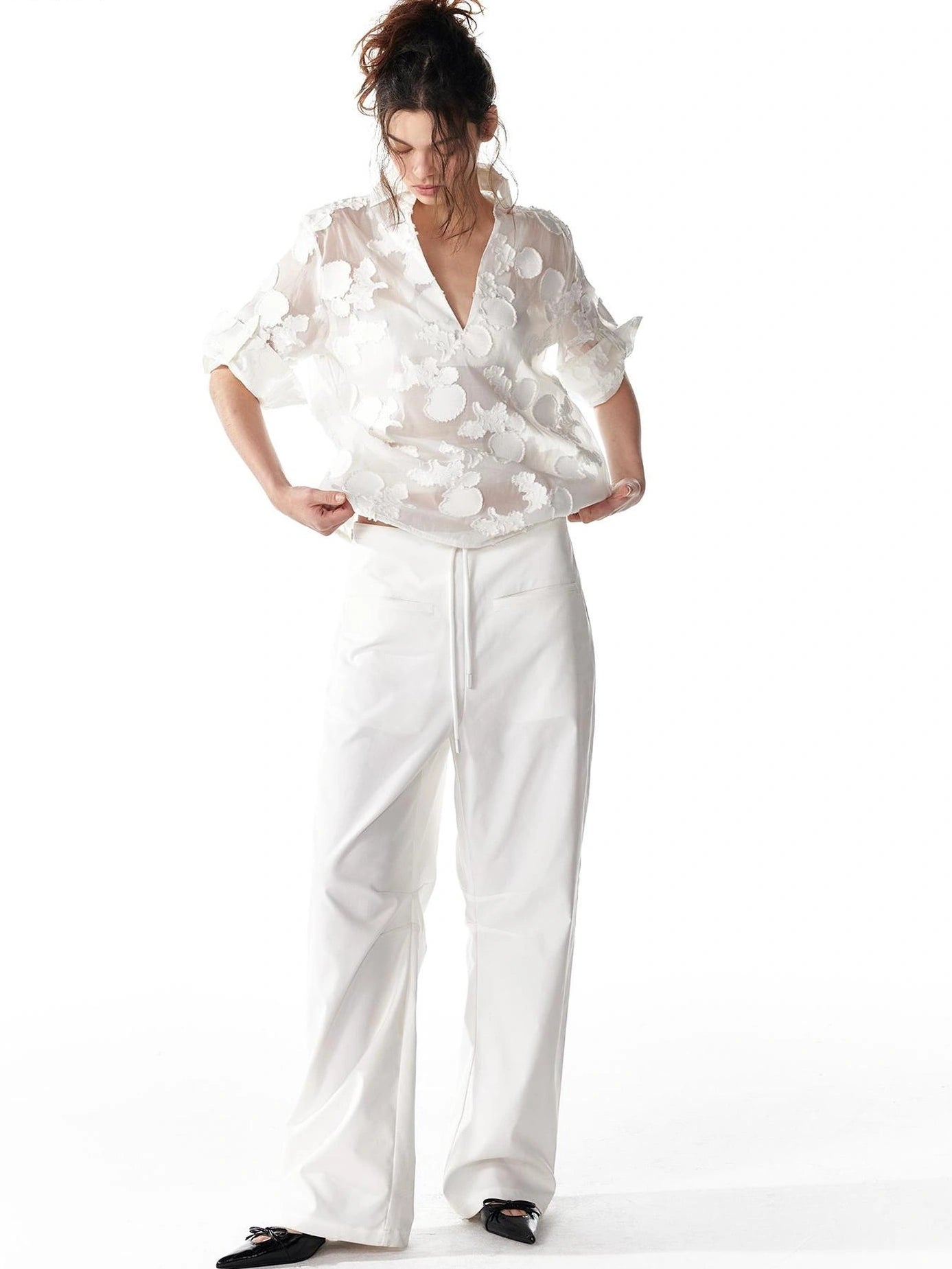 ALINNV STUDIO V-Neck Shell Lace Organza Blouse Shirts