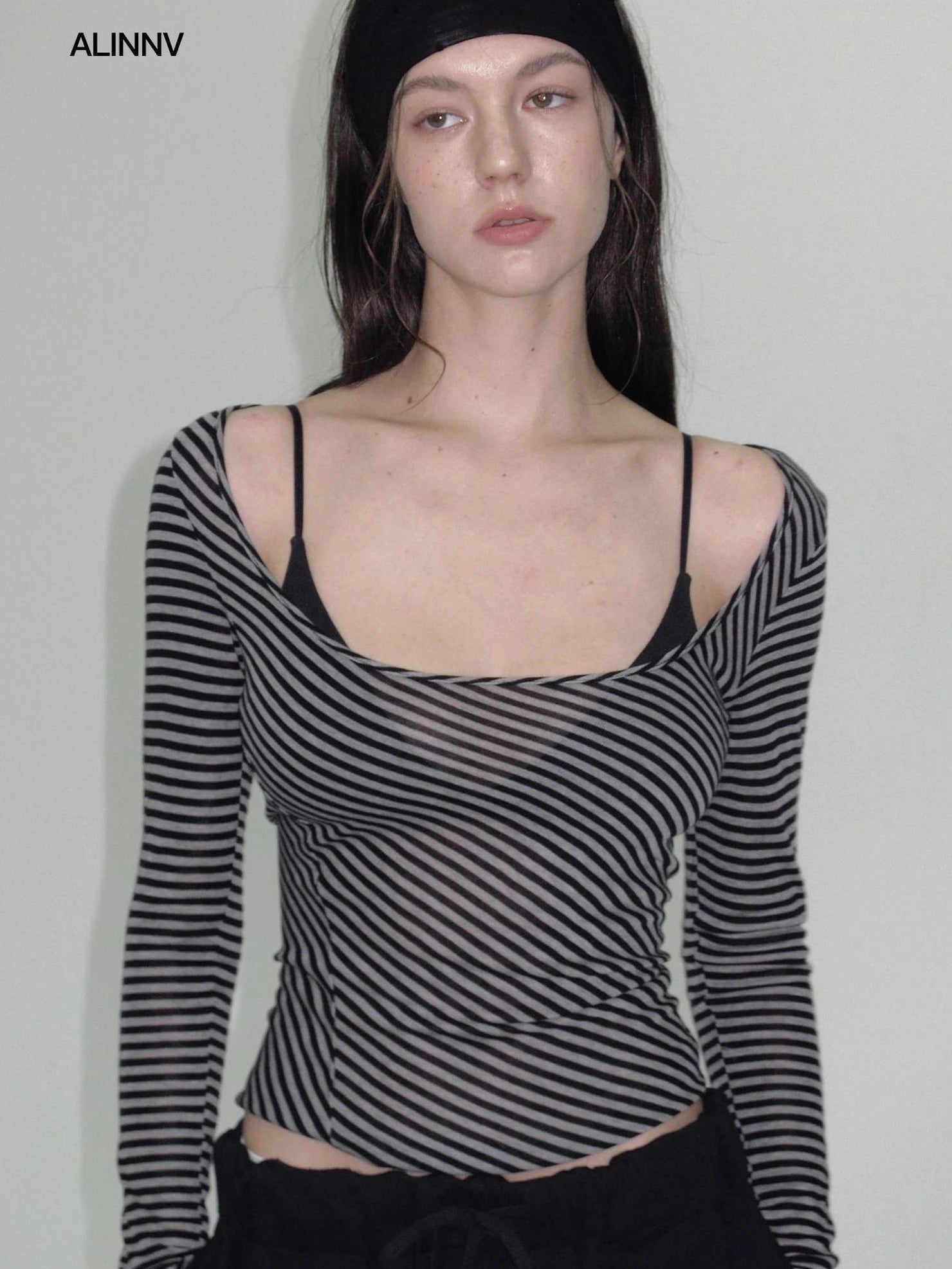 ALINNV STUDIO Vintage U Neck Slim Fit Wool Stripe Tee T-shirt