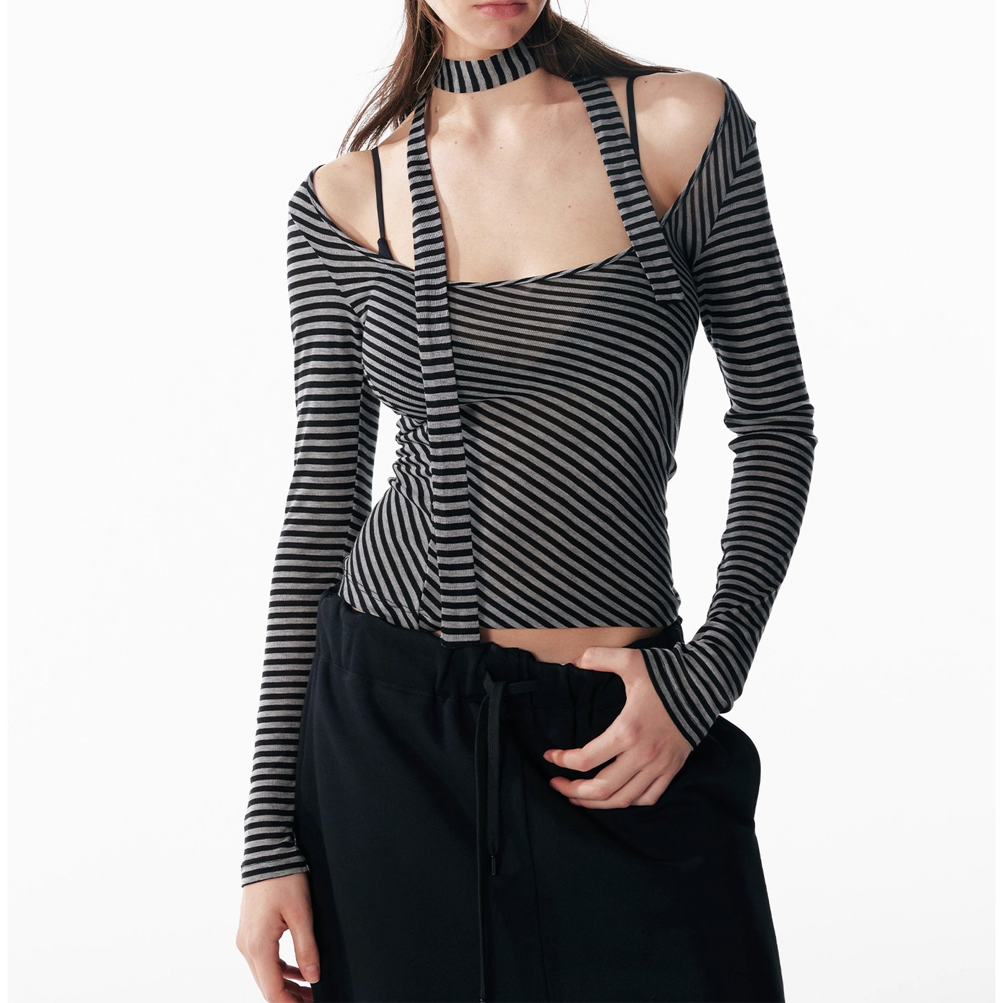 ALINNV_STUDIO_Vintage_U_Neck_Slim_Fit_Wool_Stripe_Tee_MISSTT