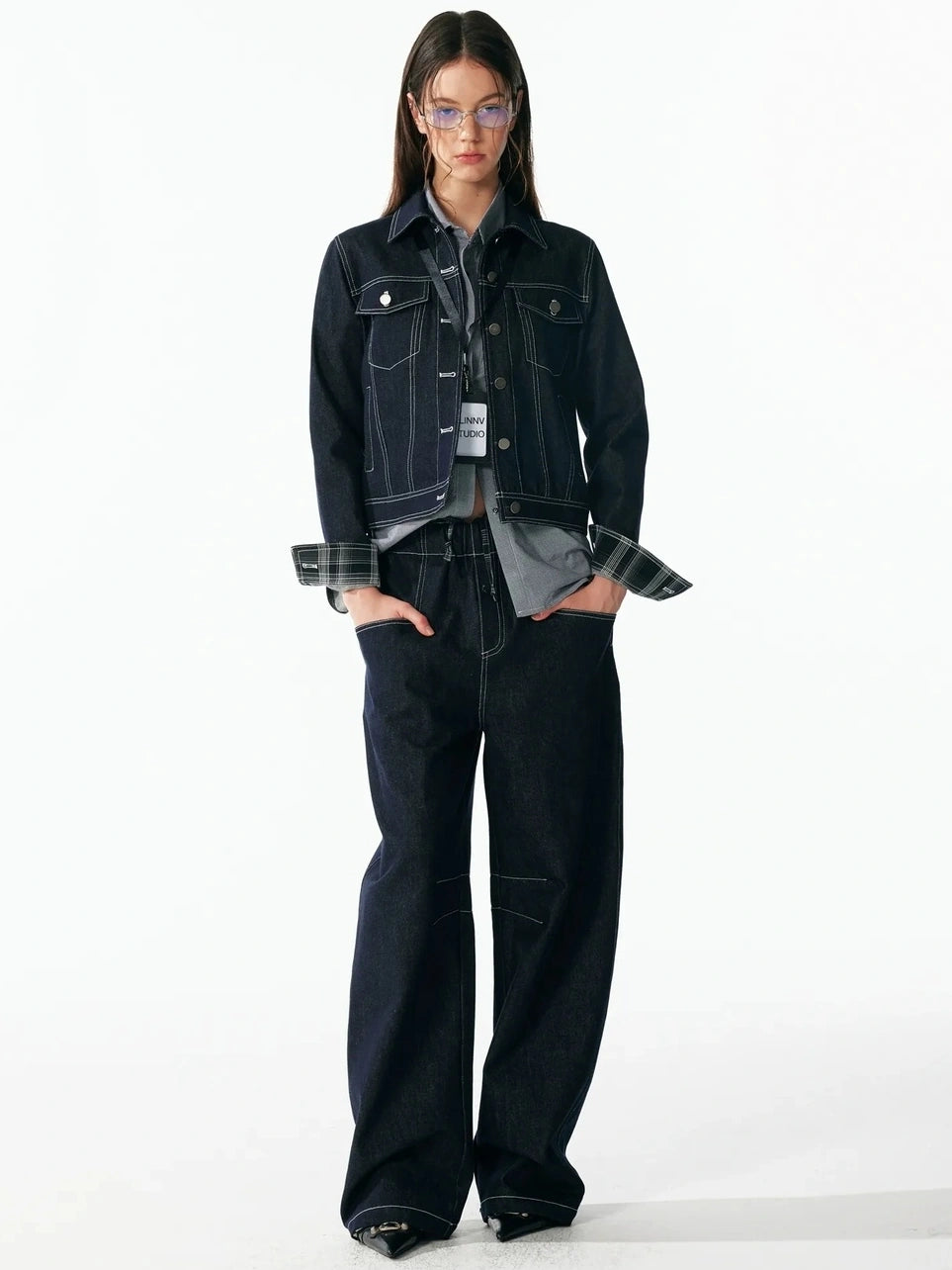 ALINNV STUDIO Vintage Washed Denim Jacket With Contrast Stitching And Plaid Cuff Jacket