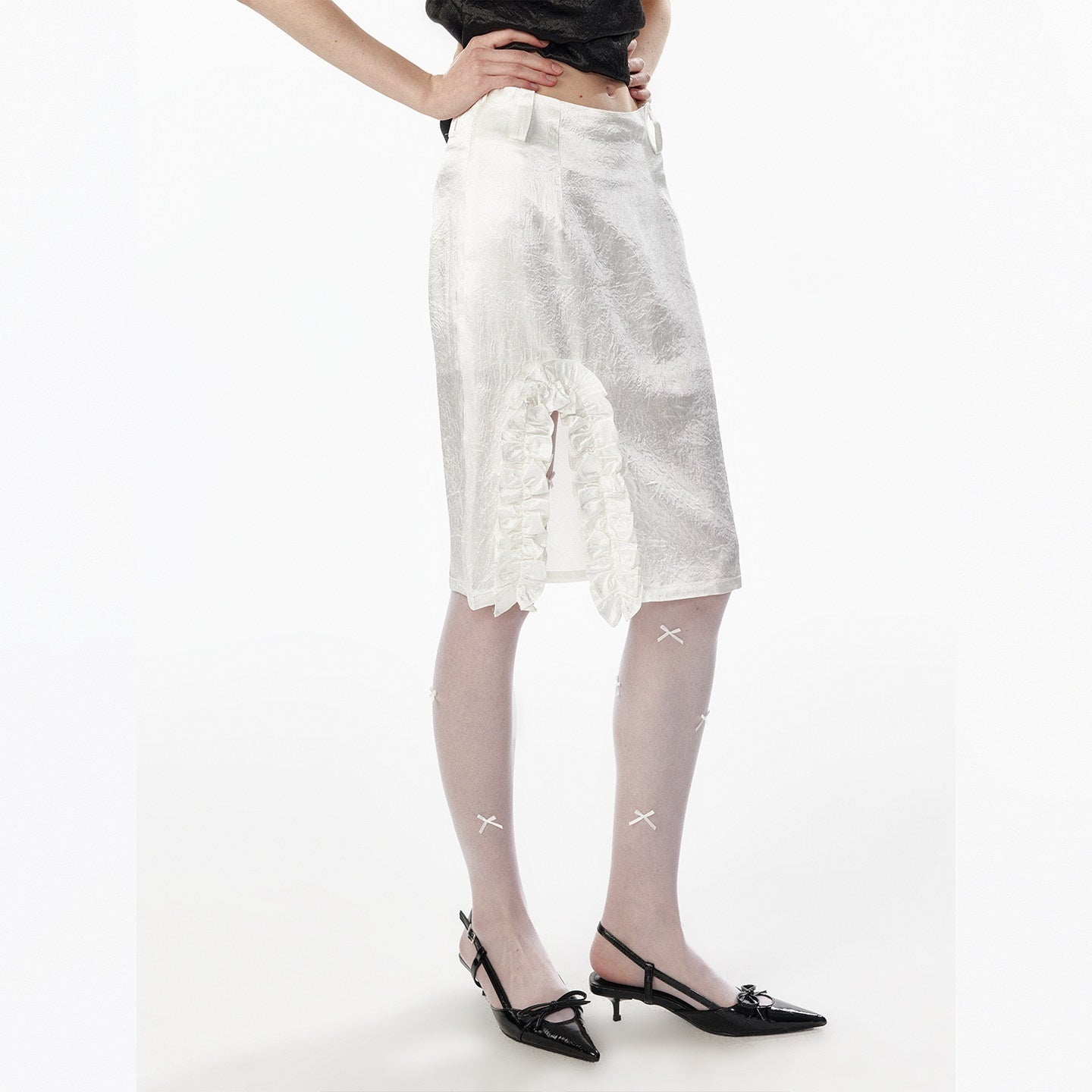 ALINNV_White_Lace_Ruffle_Hem_Lined_Women&