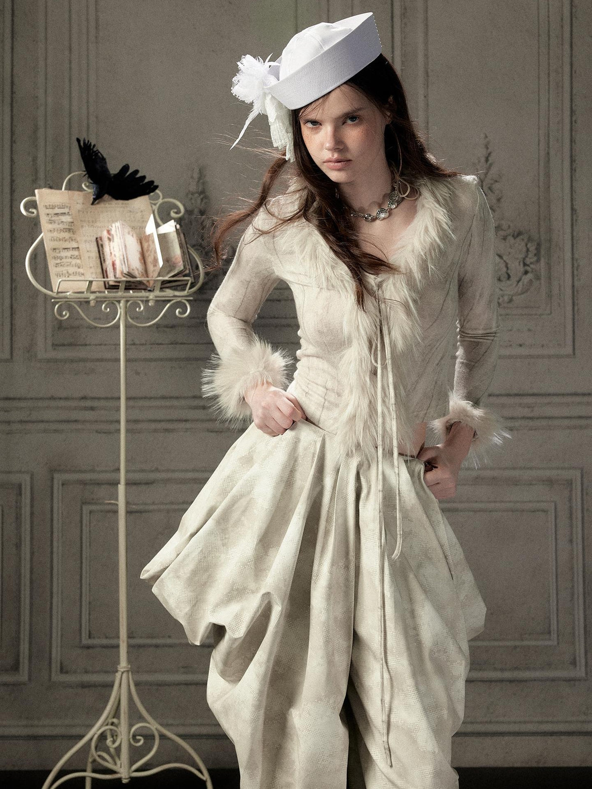 ALL iN plan Beige Faux Fur Collar Cropped Slim Fit Women&