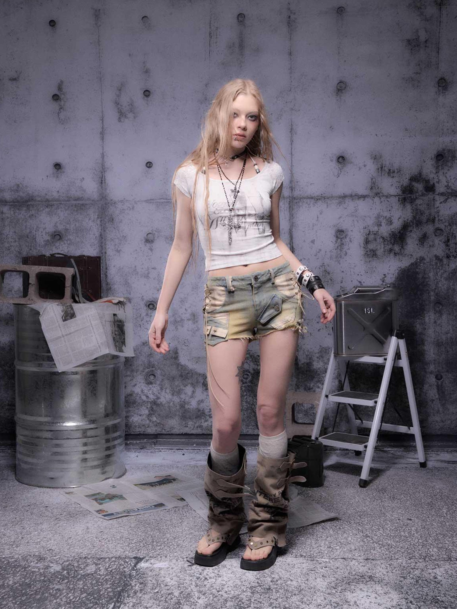 ALL iN plan Gear Bite Distressed Denim Shorts