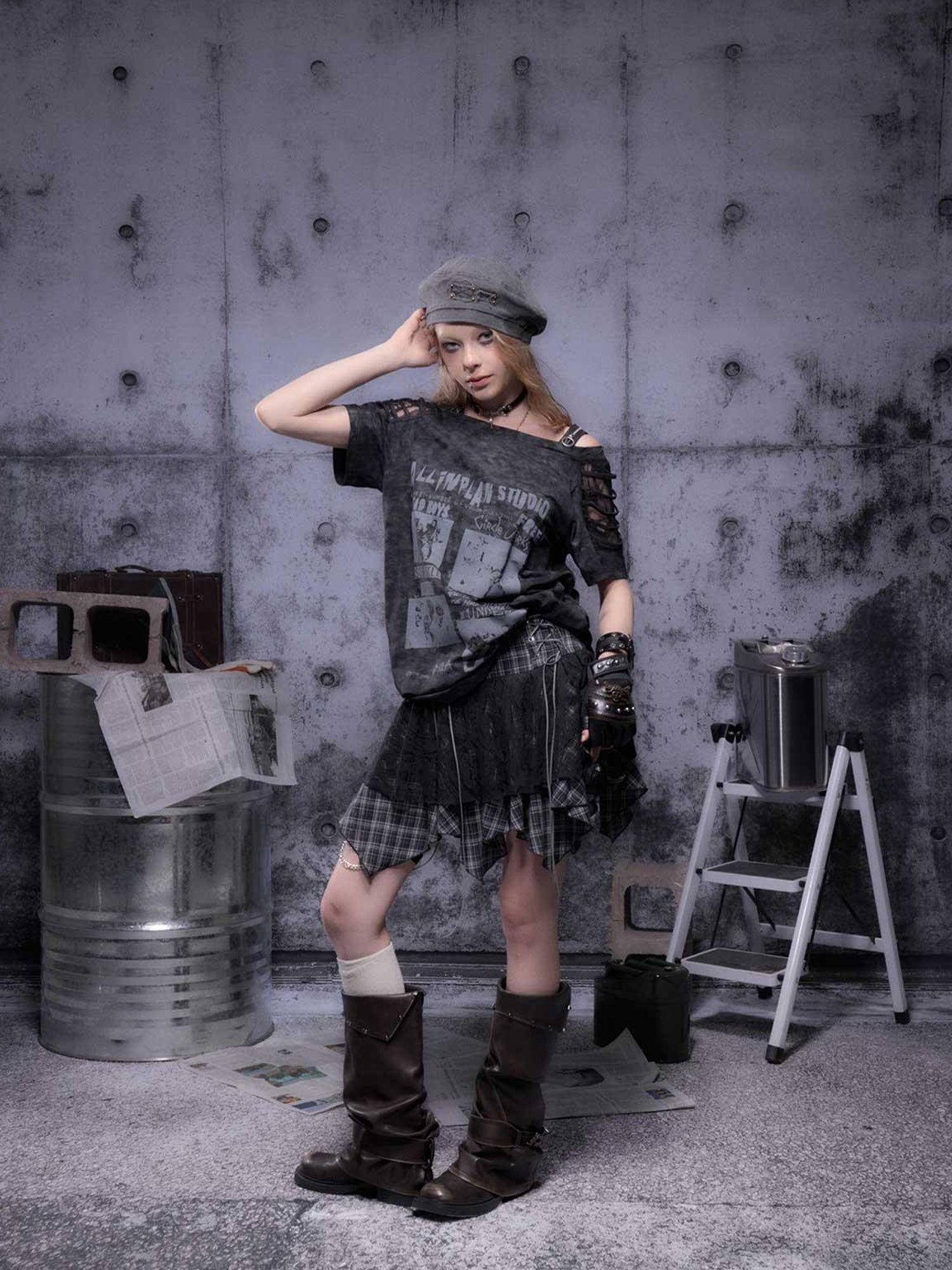 ALL iN plan Gear Bite Mesh Lace Punk Mini Skirt