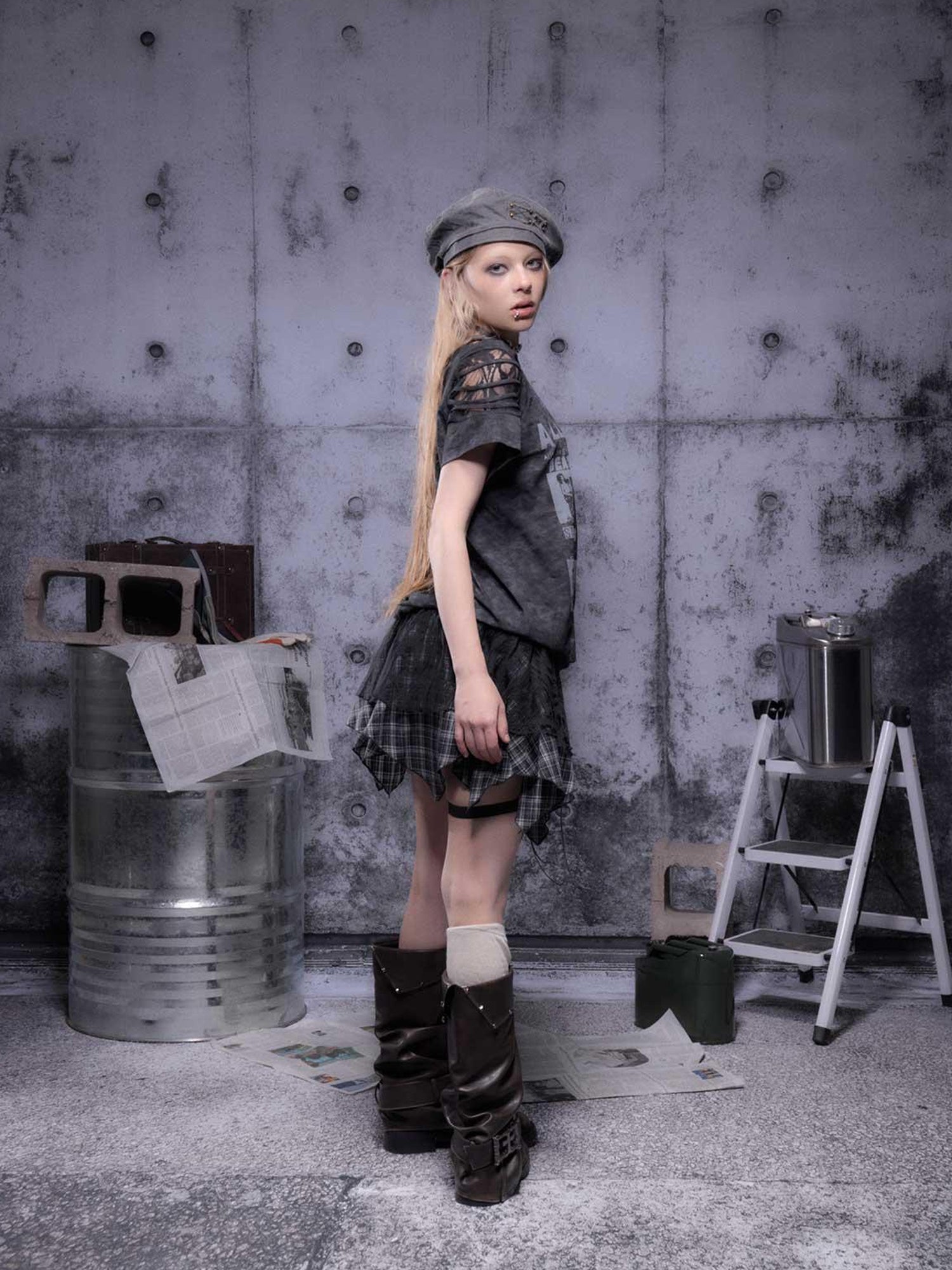 ALL iN plan Gear Bite Mesh Lace Punk Mini Skirt