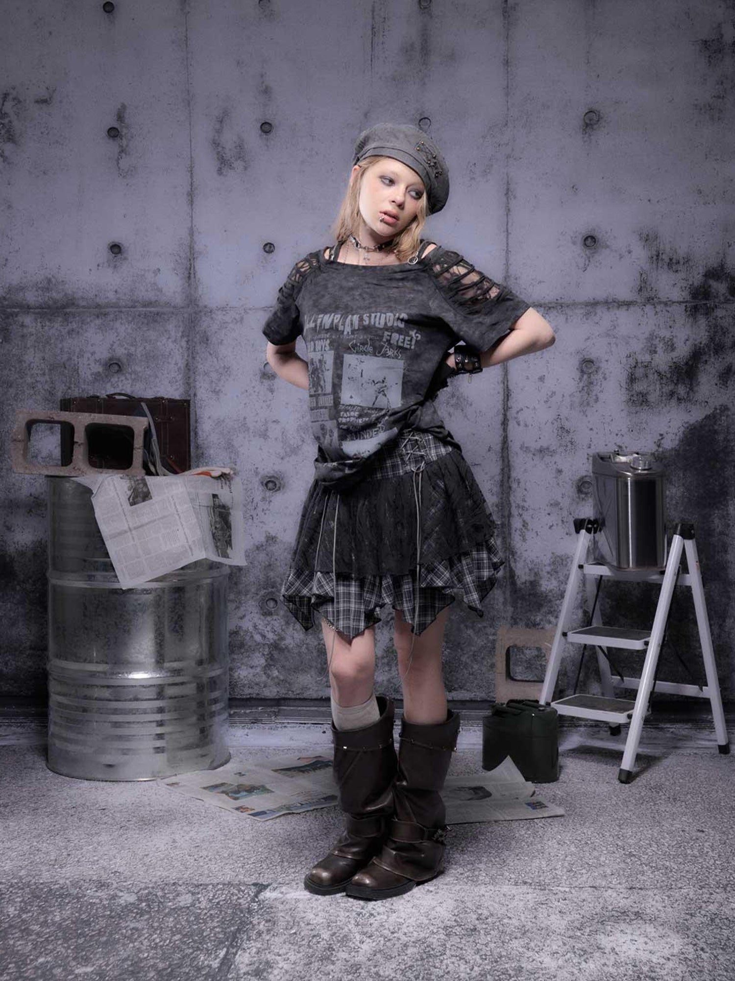 ALL iN plan Gear Bite Mesh Lace Punk Mini Skirt