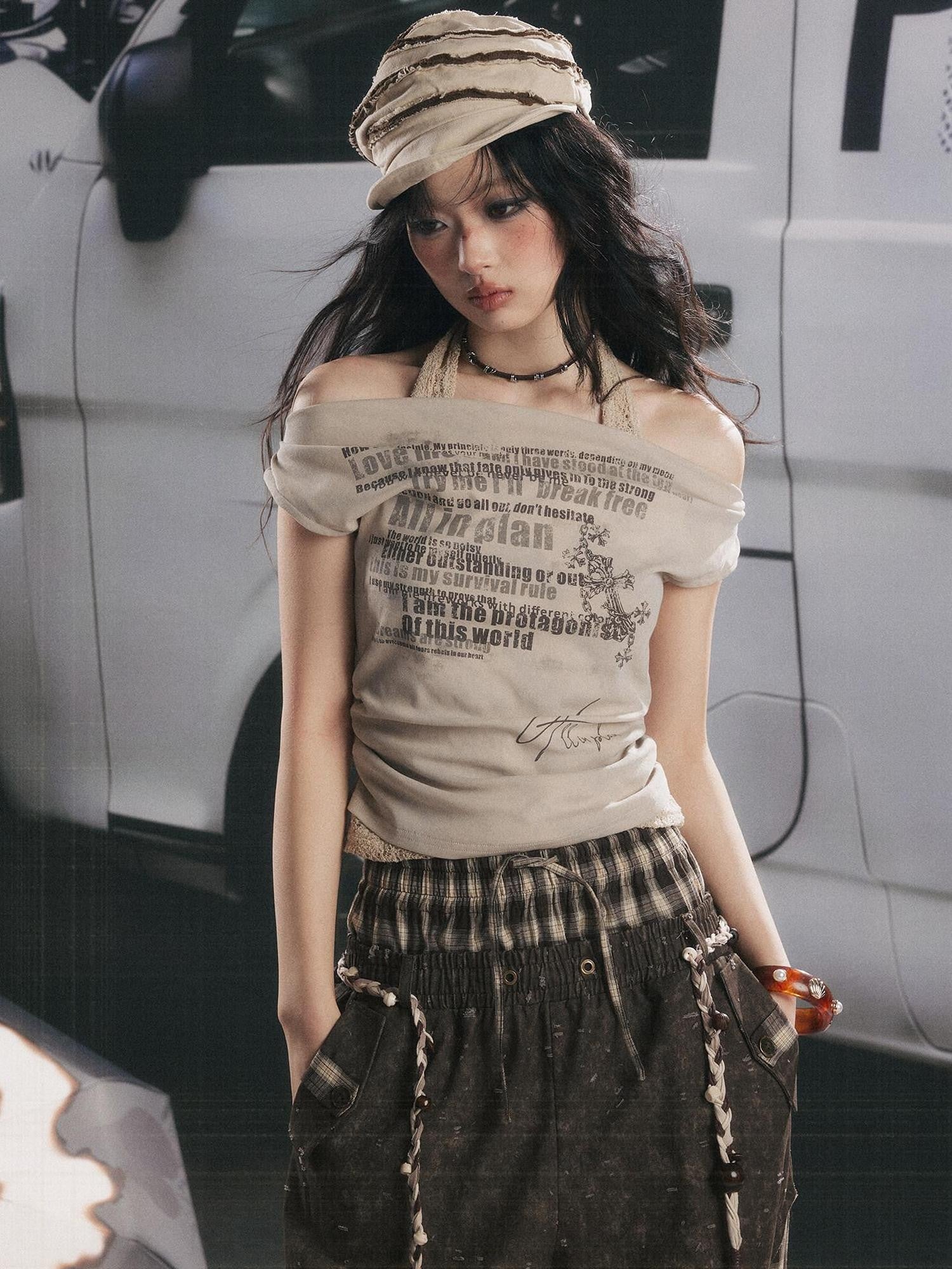 ALL iN plan Khaki One Shoulder Halter Letter Print Women&