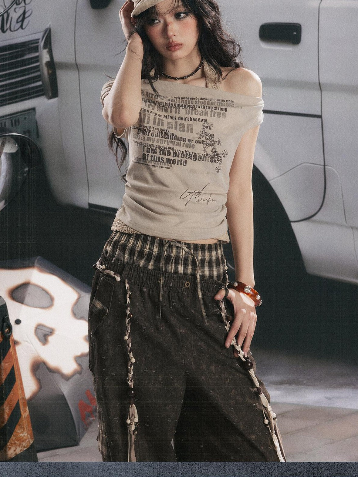 ALL iN plan Khaki One Shoulder Halter Letter Print Women&