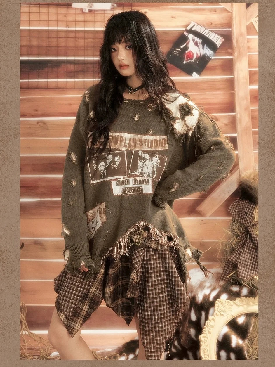 ALL iN plan Moonlight Hunter Distressed Patchwork Sweater V-neck T-shirt Long Sleeve Sweater