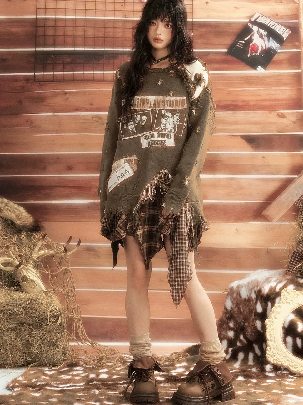 ALL iN plan Moonlight Hunter Distressed Patchwork Sweater V-neck T-shirt Long Sleeve Sweater