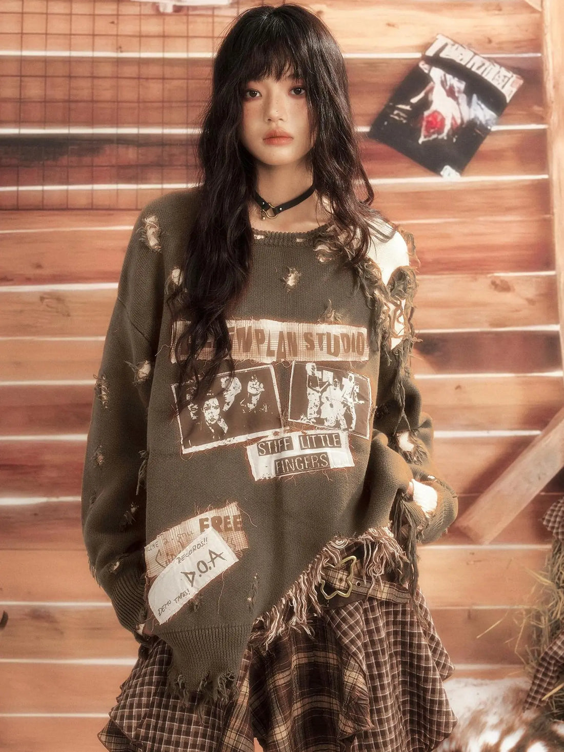 ALL iN plan Moonlight Hunter Distressed Patchwork Sweater V-neck T-shirt Long Sleeve Sweater