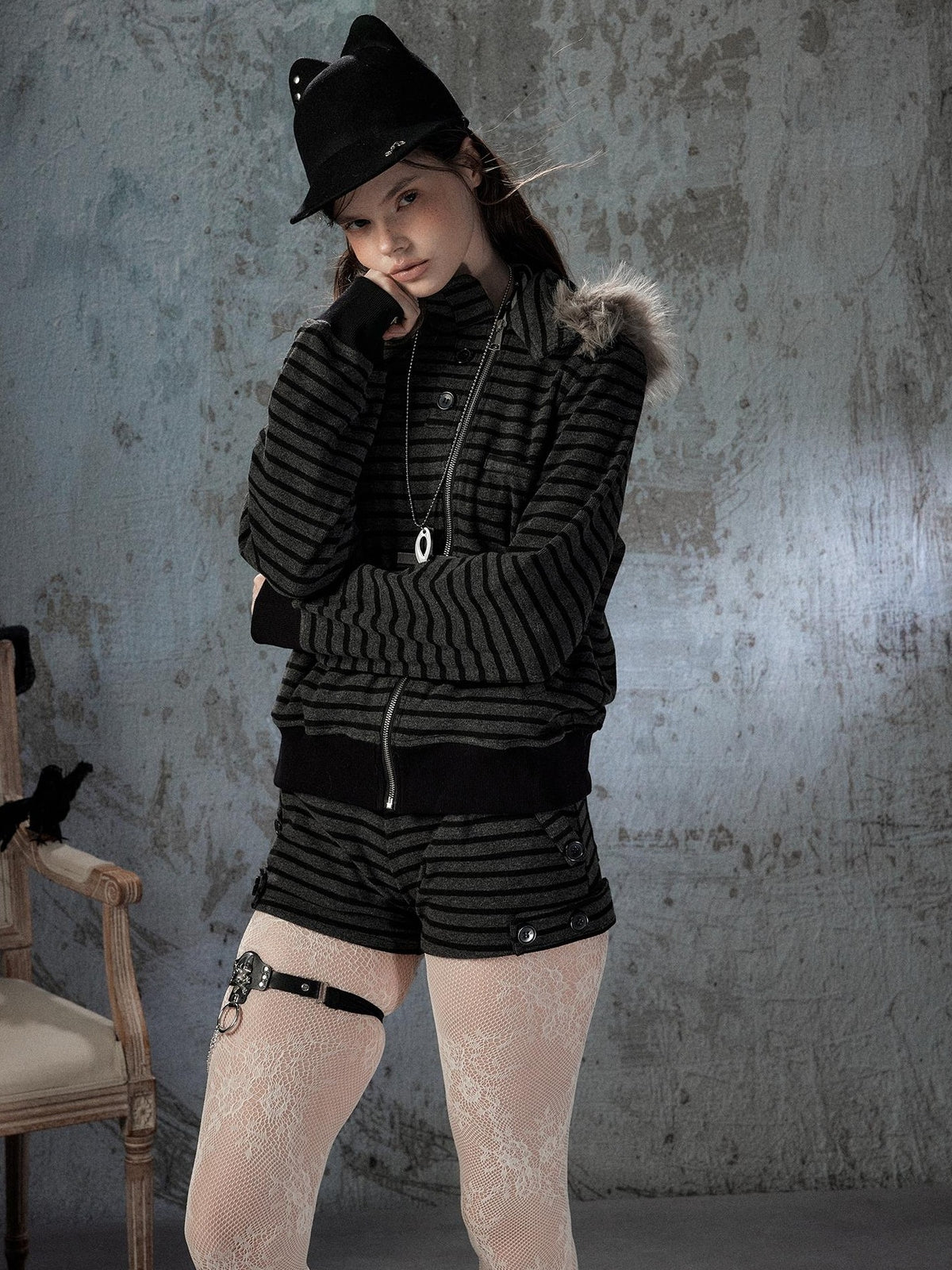 ALL iN plan Striped Faux Fur Collar Loose Fit Women&