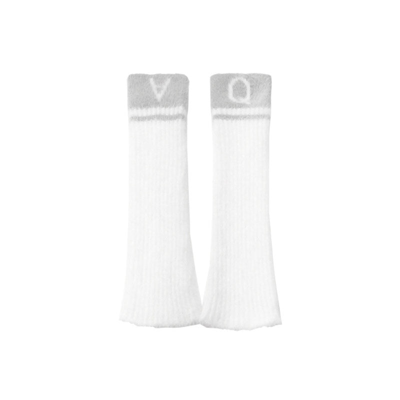 ANYQUESTION_Black_And_White_Letter_Jacquard_Plush_Fuzzy_Women&