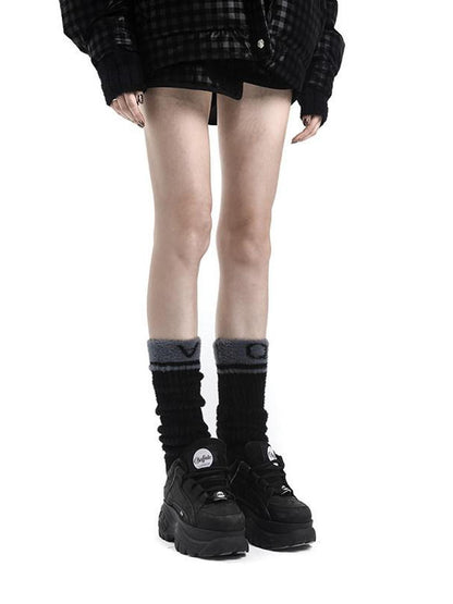 ANYQUESTION Black And White Letter Jacquard Plush Fuzzy Women&