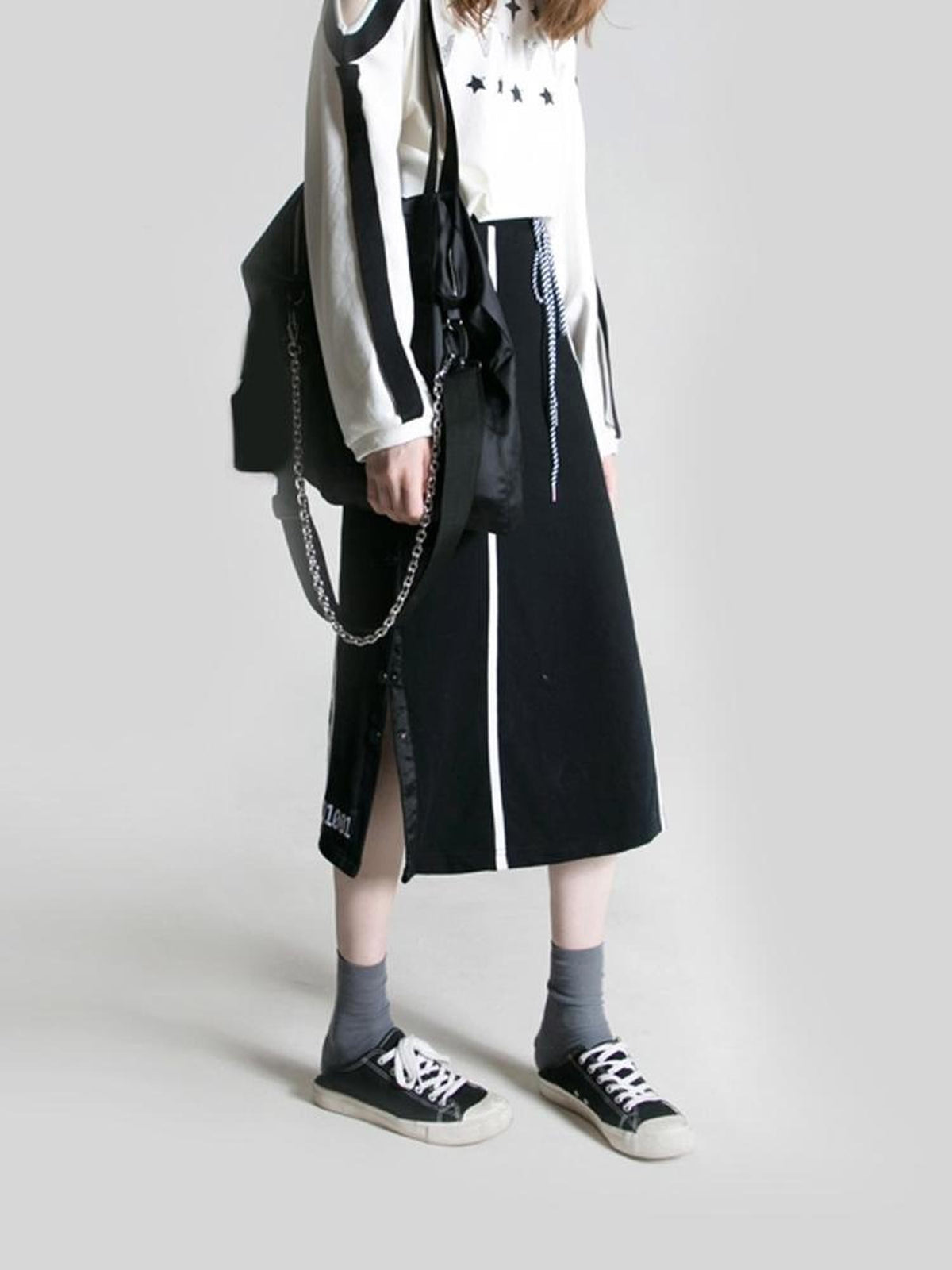 ANYQUESTION Black Contrast Stitch Panel Striped Side Snap Tie Women&
