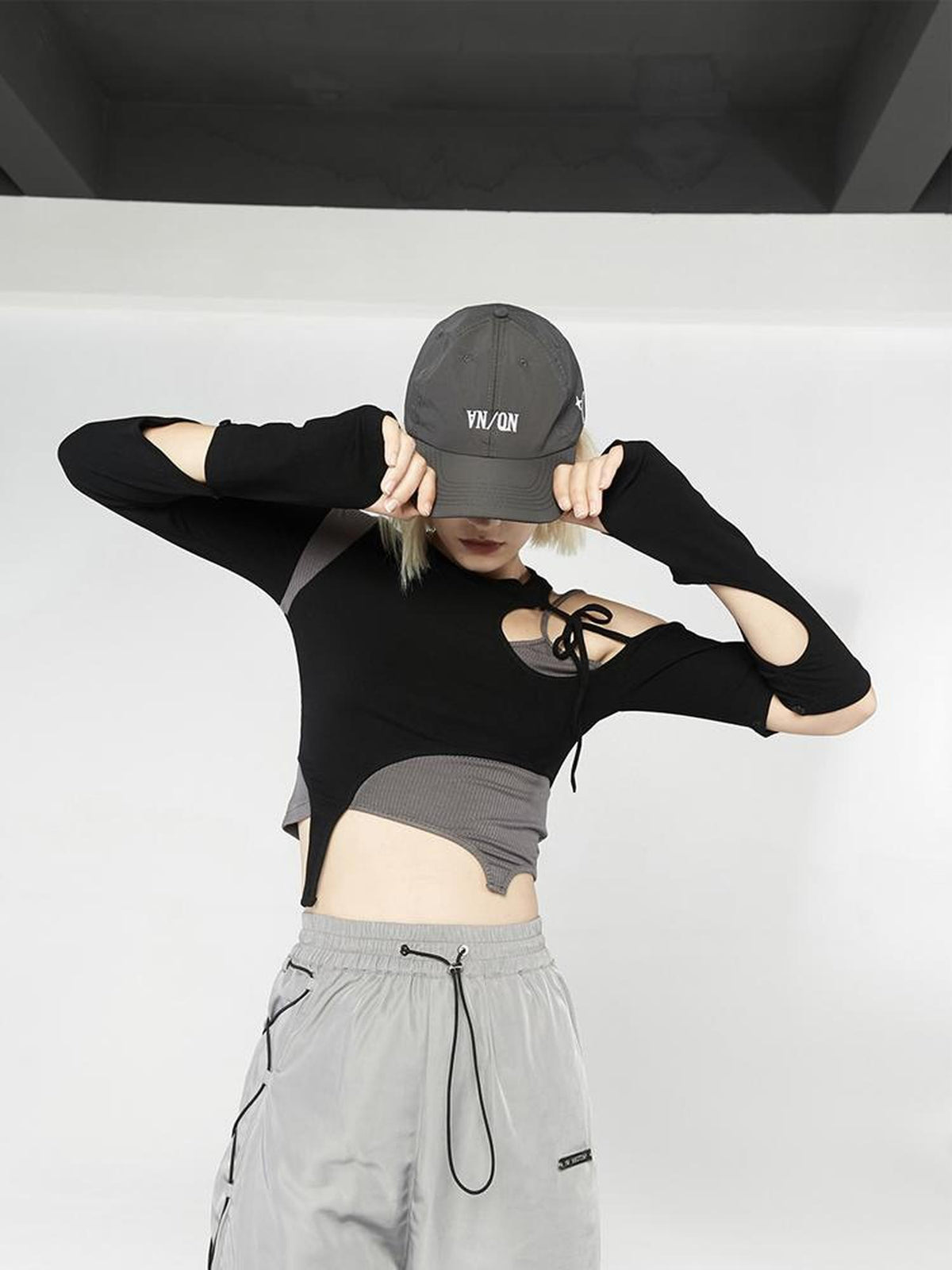 ANYQUESTION Black Gray Deconstructed Tie Detachable Slim Knit Women&