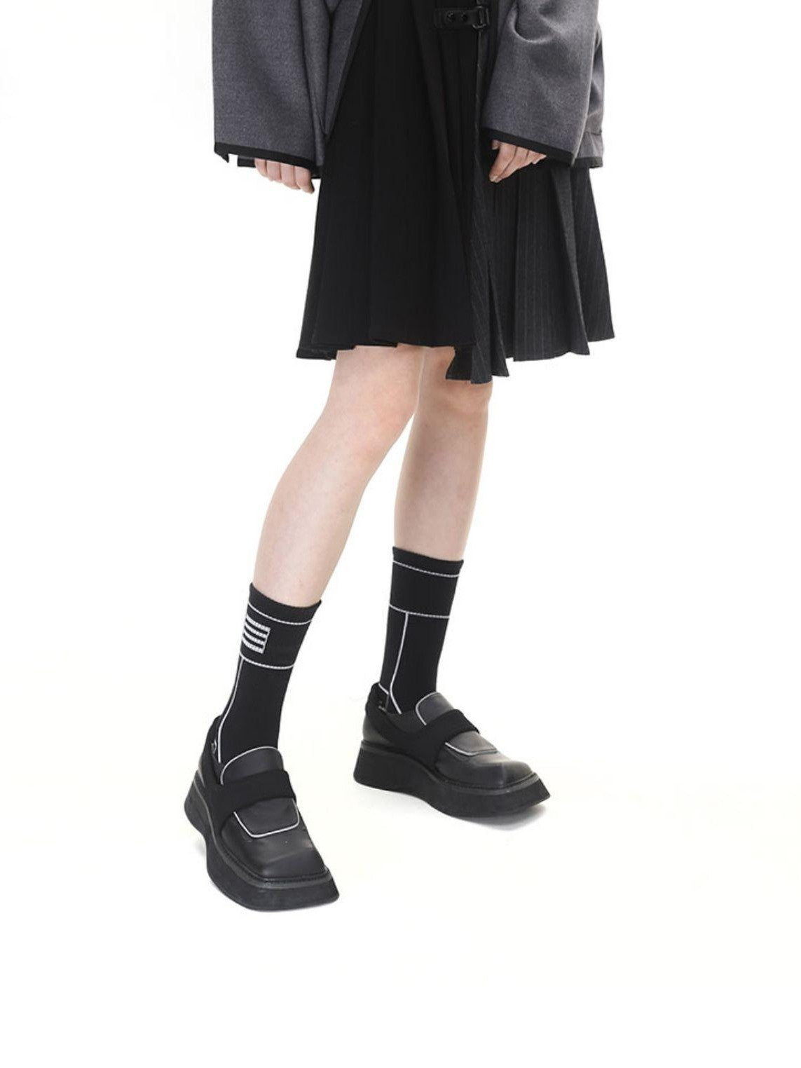 ANYQUESTION Black Grey Colorblock Asymmetric Pleated Women&