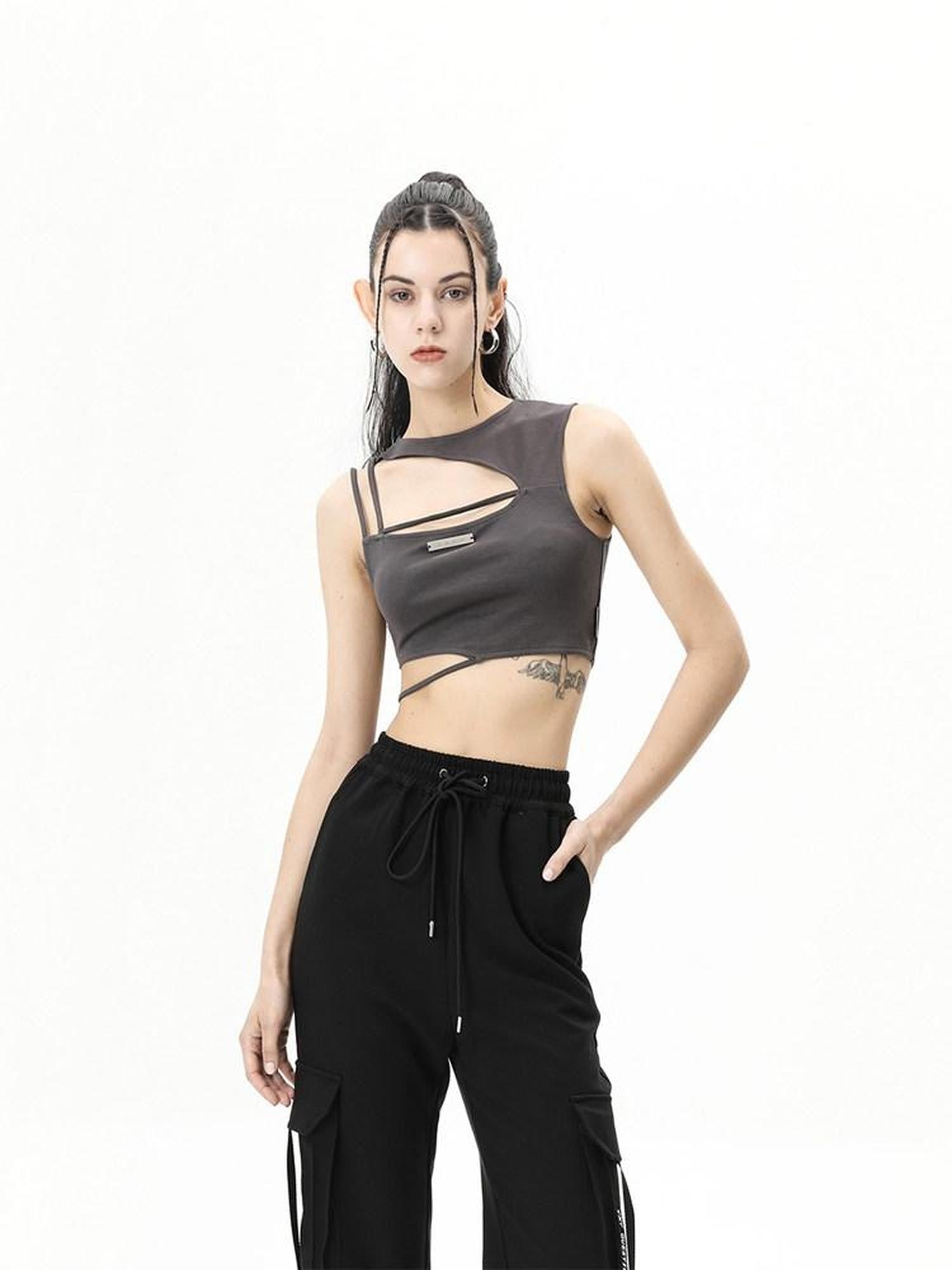 ANYQUESTION Black Grey Deconstructed Panel Round Neck Thin Strap Fitted Women&