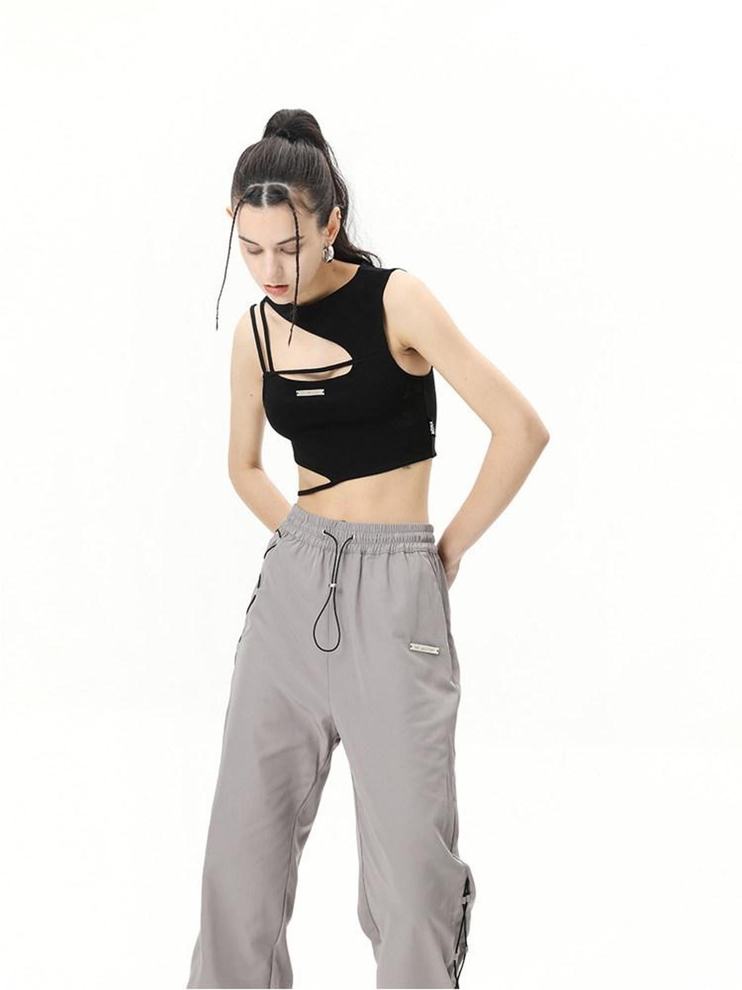 ANYQUESTION Black Grey Deconstructed Panel Round Neck Thin Strap Fitted Women&