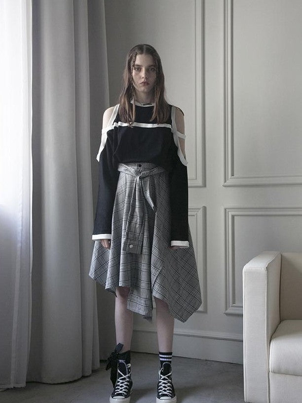 ANYQUESTION Black Off Shoulder Striped Loose Round Neck Women&