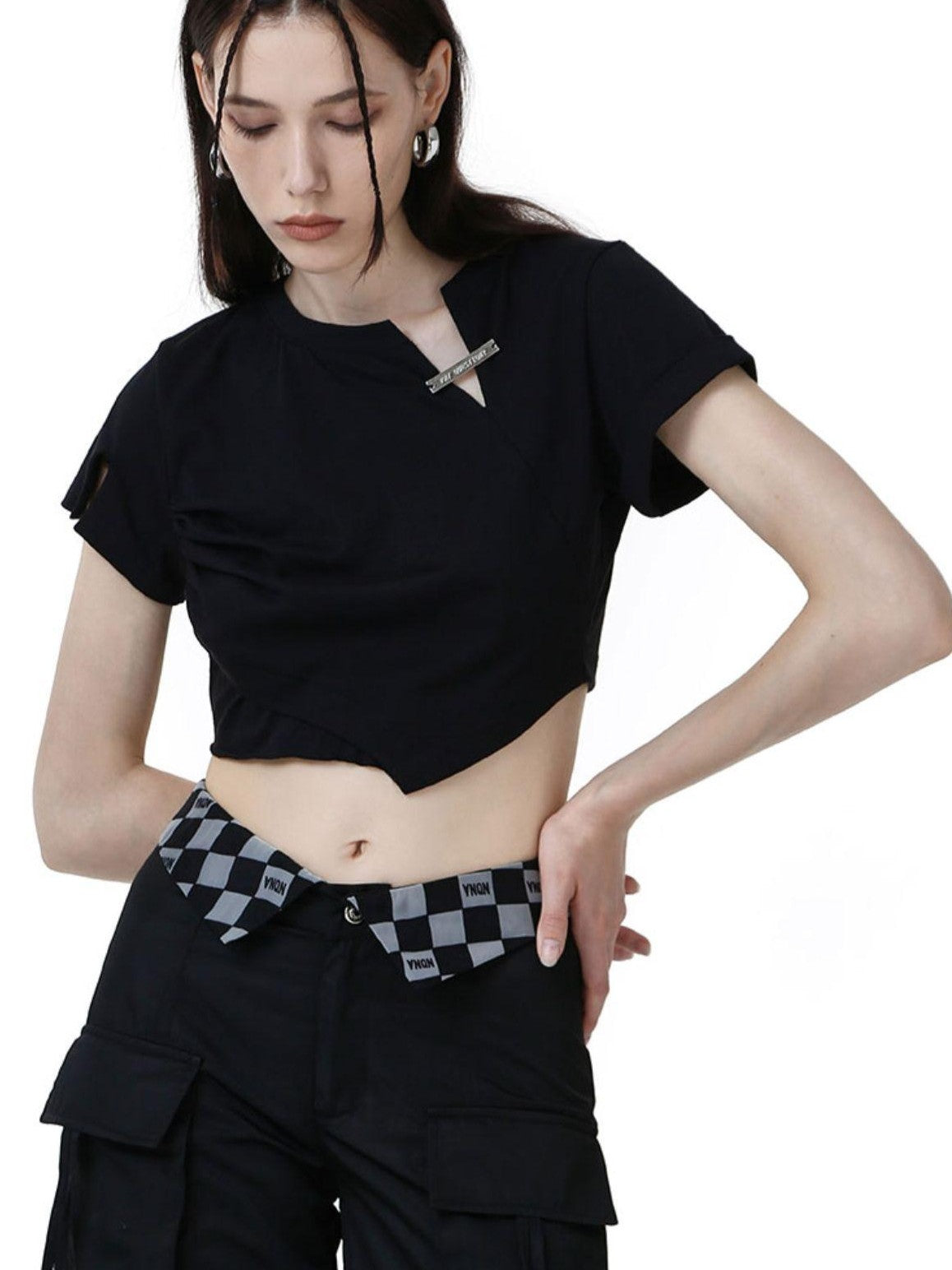 ANYQUESTION Black White Cut Edge Silver Tag Pleated Ruched Waist Women&