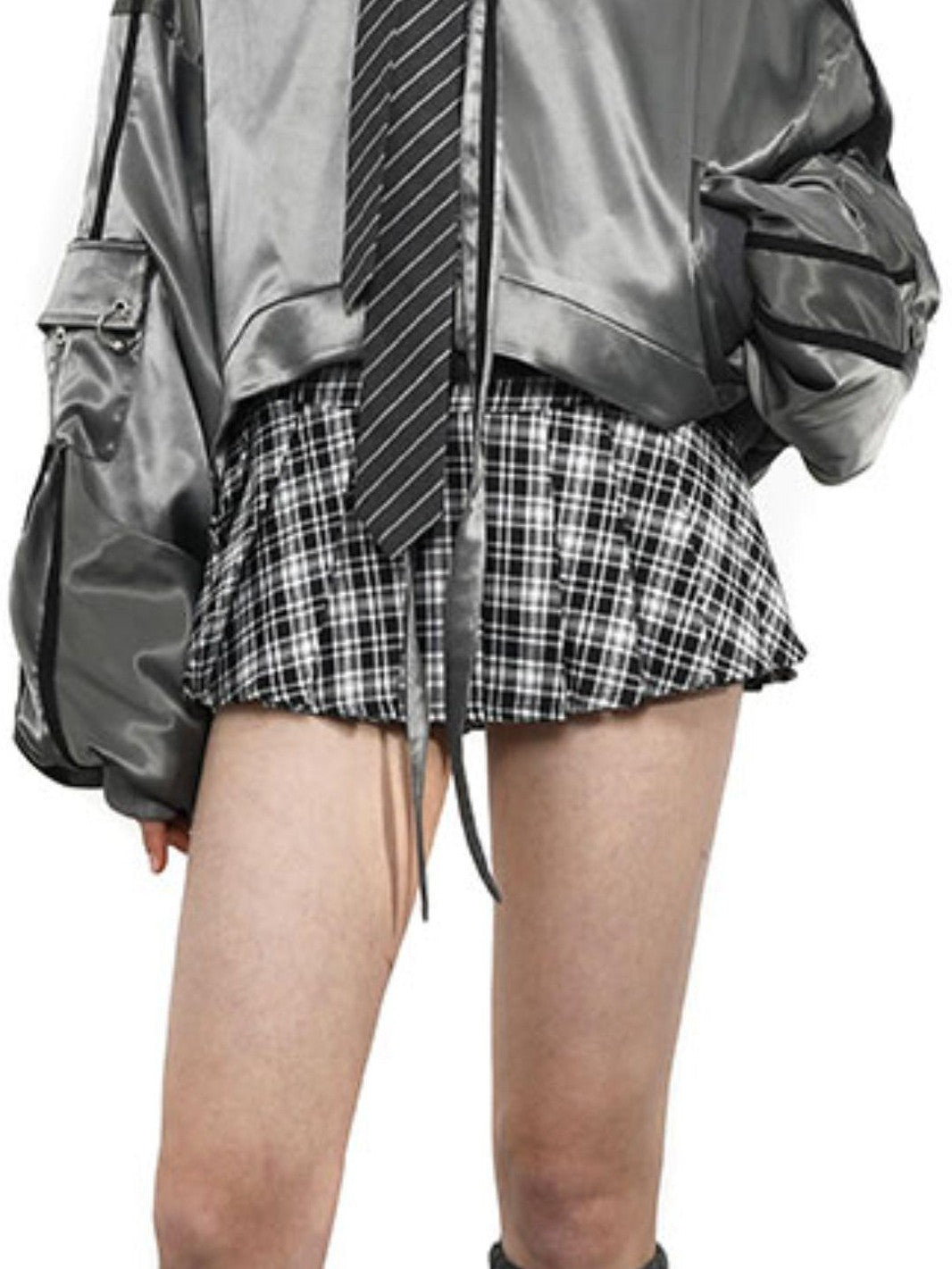 ANYQUESTION Black White Leather Buckle Low Waist Plaid Pleated Women&