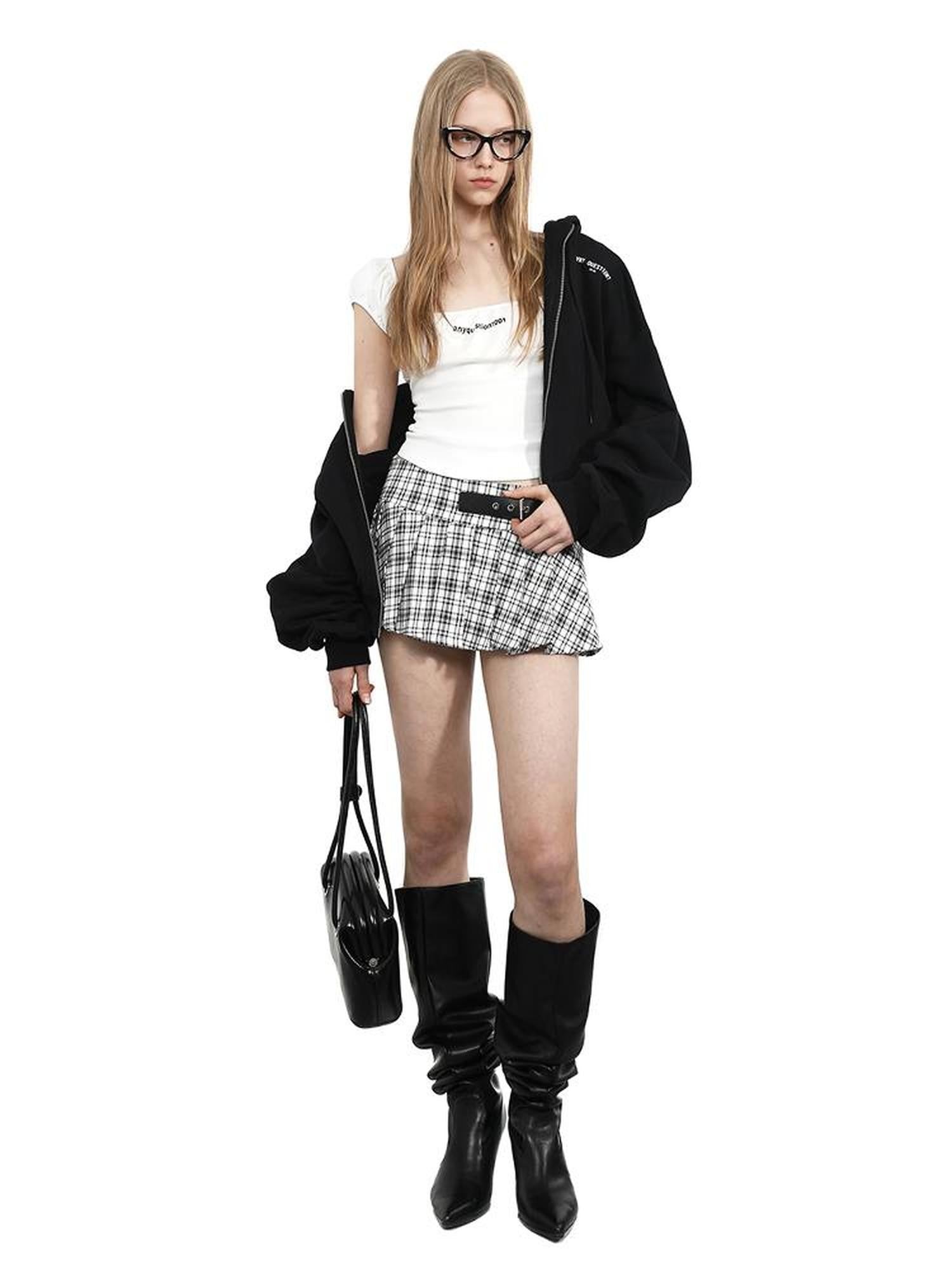 ANYQUESTION Black White Leather Buckle Low Waist Plaid Pleated Women&