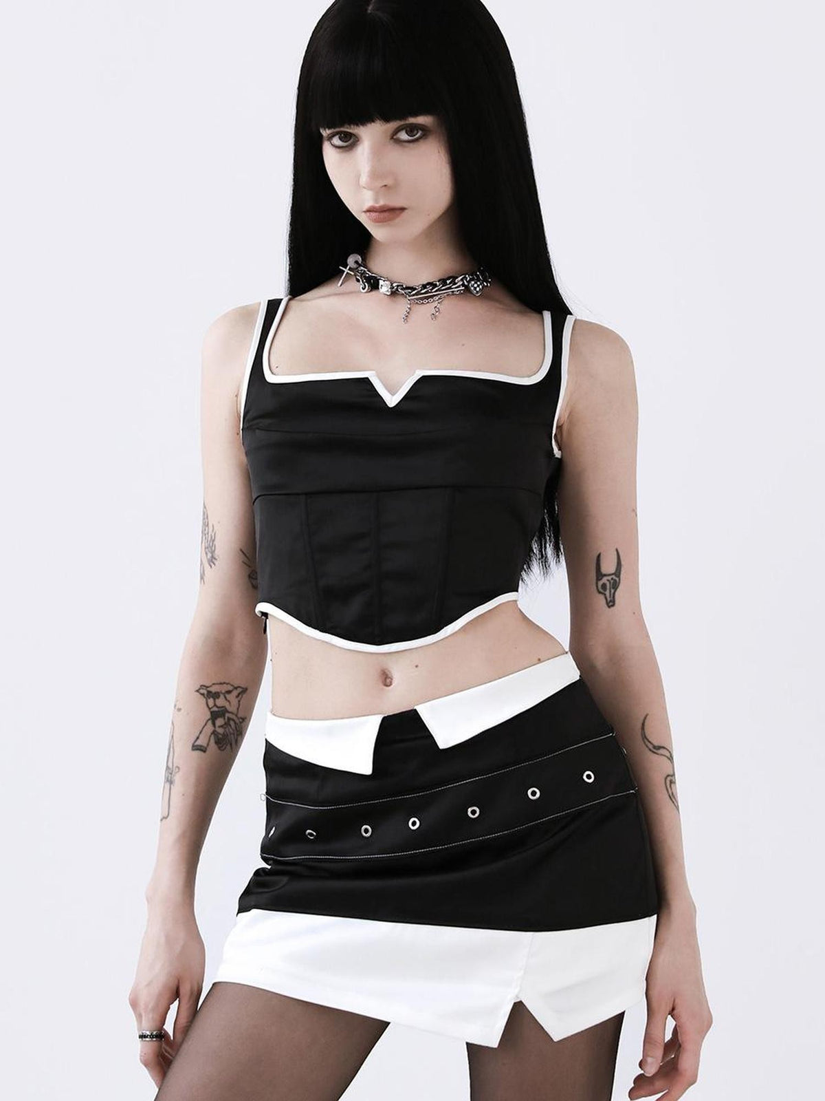 ANYQUESTION Black White Piped Straight Neck Boned Women&