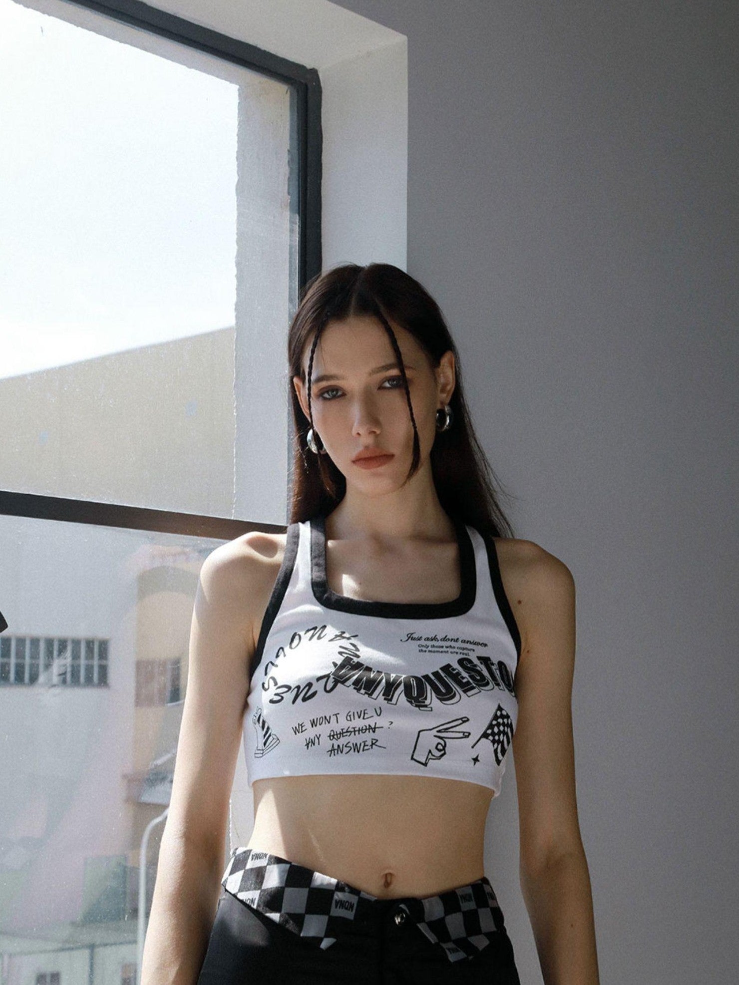 ANYQUESTION Black White Trim Allover Graffiti Letter Square Neck Women&