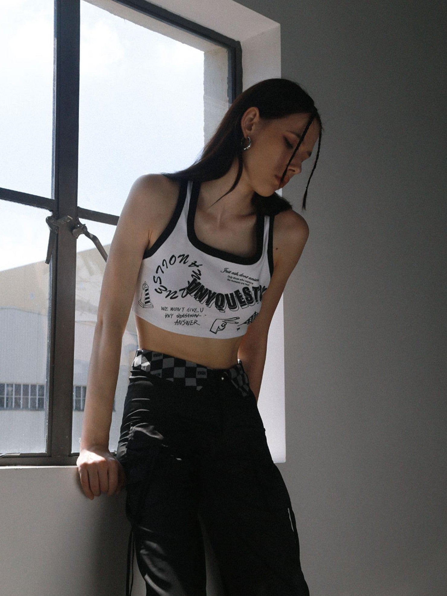 ANYQUESTION Black White Trim Allover Graffiti Letter Square Neck Women&