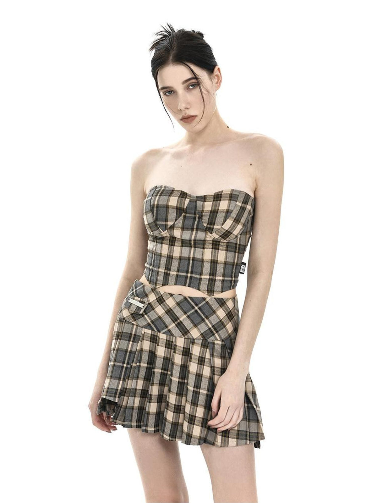 ANYQUESTION Camel Check Low Rise Asymmetric Pleated Women&
