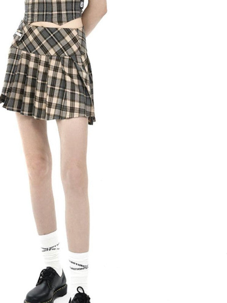 ANYQUESTION Camel Check Low Rise Asymmetric Pleated Women&