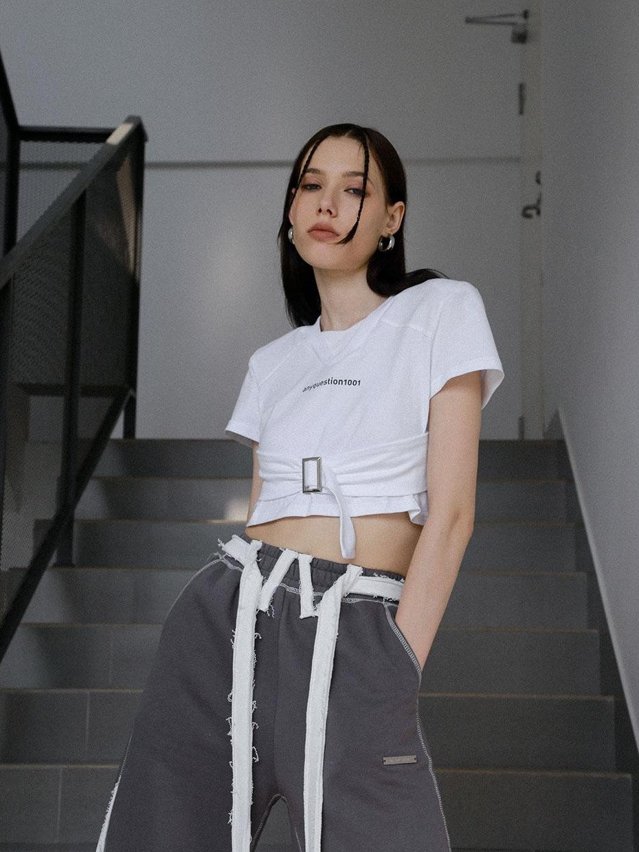 ANYQUESTION Deep Gray Tape Stripe White Frayed Topstitch Women&