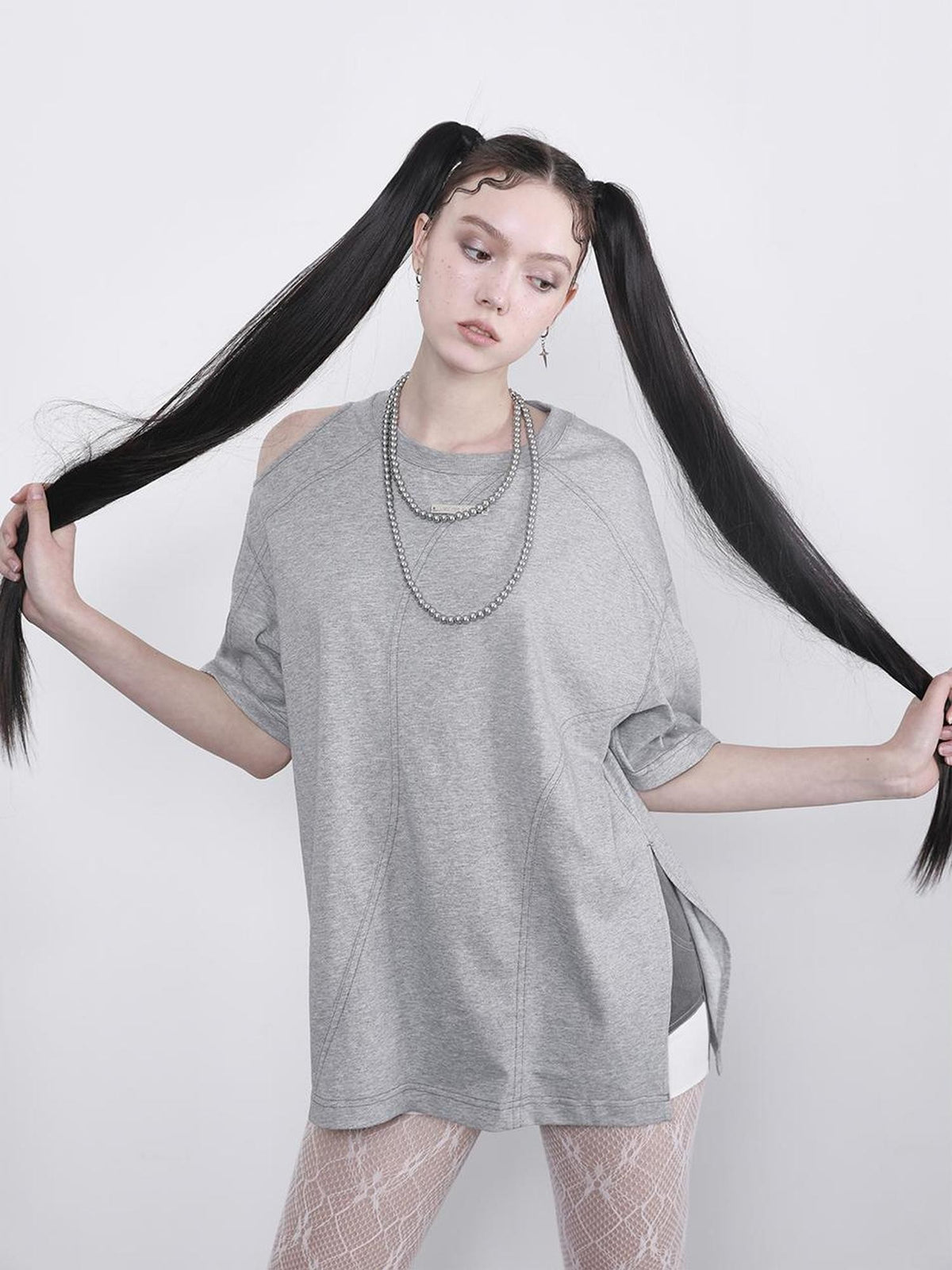 ANYQUESTION Gray Deconstructed Topstitch Shoulder Cutout Women&