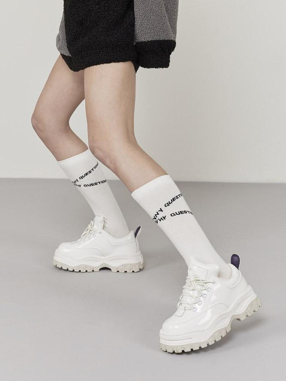 ANYQUESTION Two Tone Black And White Crossed Letter Print Versatile Women&